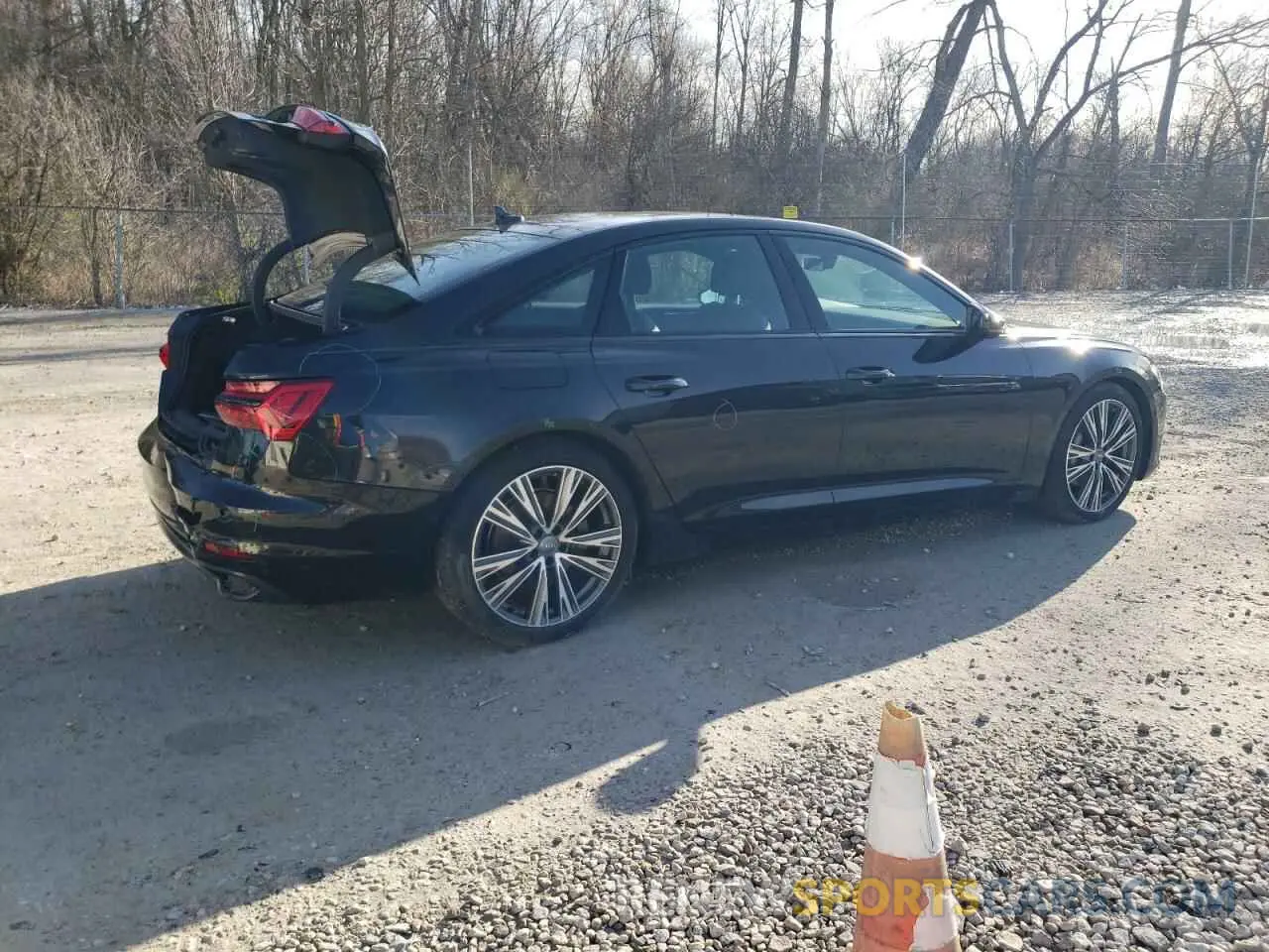 3 Photograph of a damaged car WAUE8AF25KN121607 AUDI A6 2019