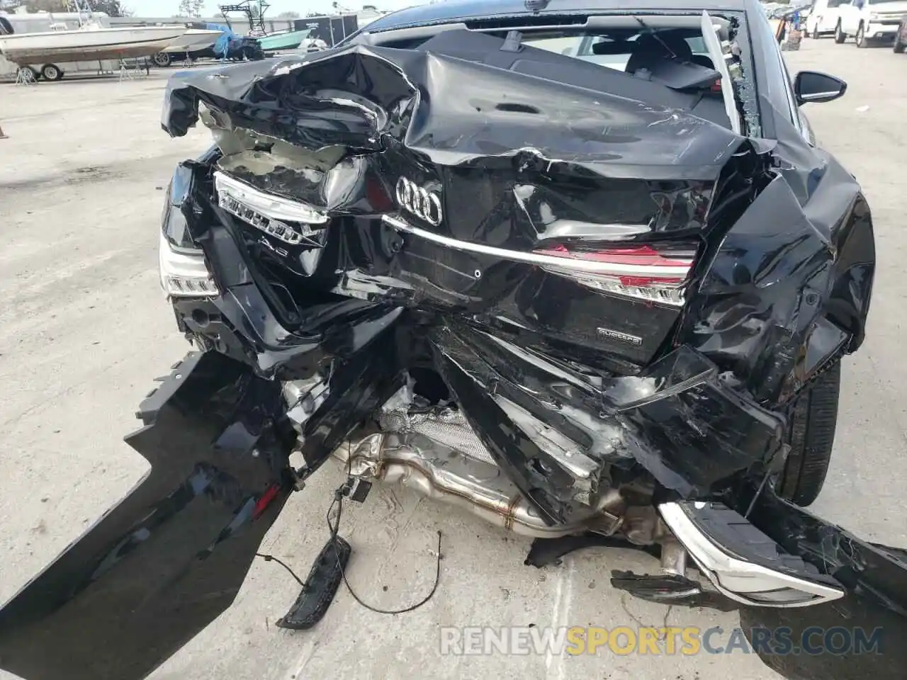 9 Photograph of a damaged car WAUE8AF29KN122291 AUDI A6 2019