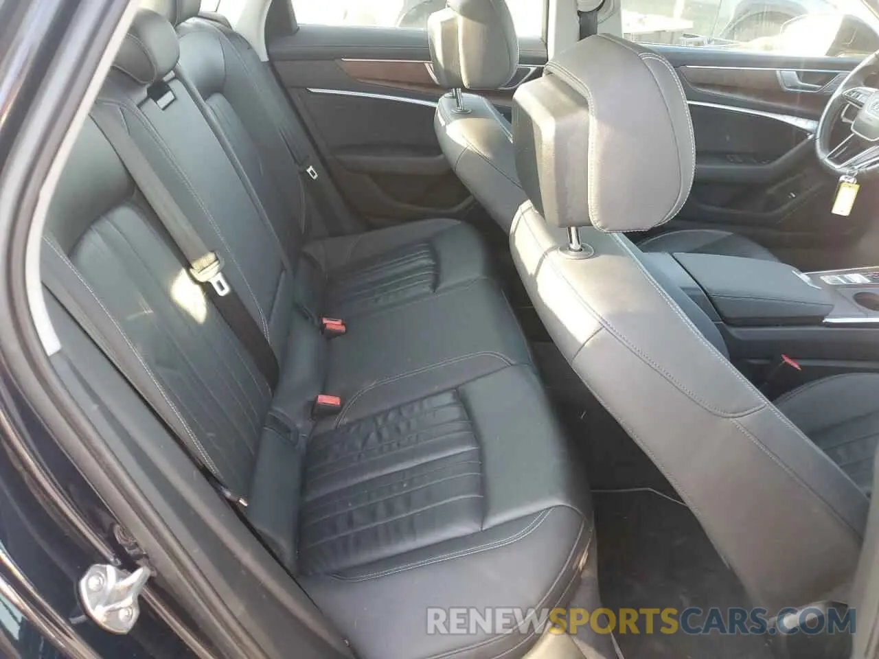 10 Photograph of a damaged car WAUK2AF21KN096127 AUDI A6 2019