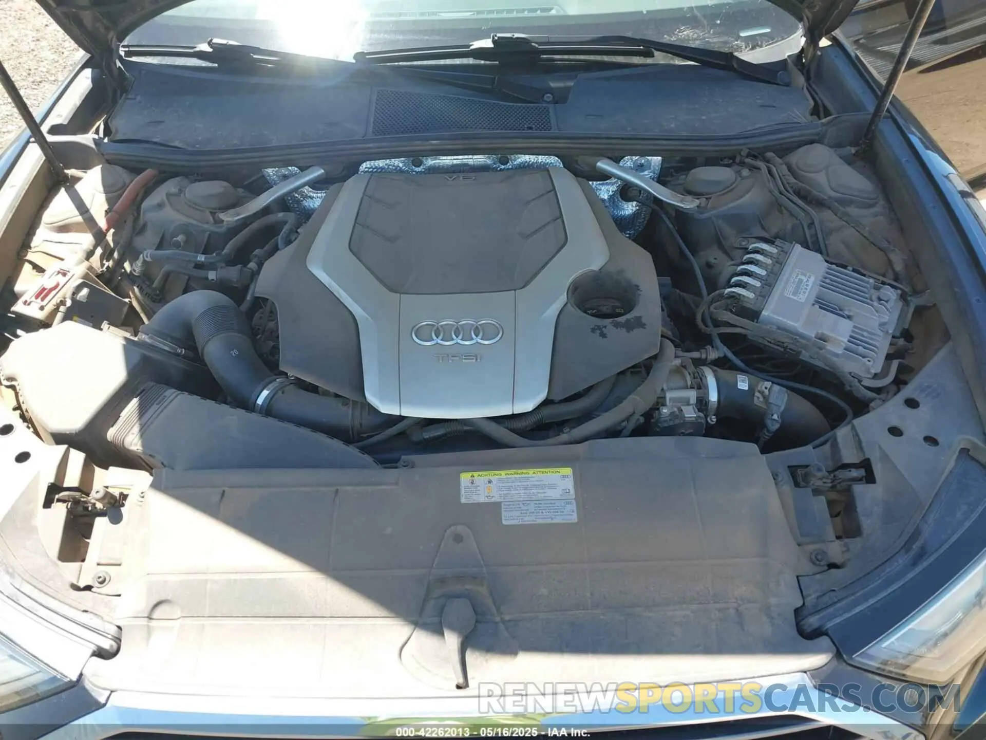 10 Photograph of a damaged car WAUK2AF22KN112397 AUDI A6 2019