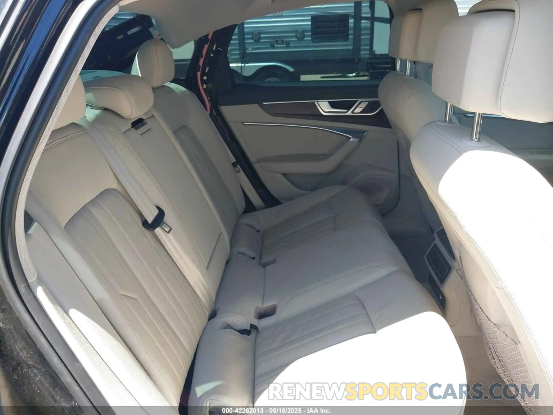 8 Photograph of a damaged car WAUK2AF22KN112397 AUDI A6 2019