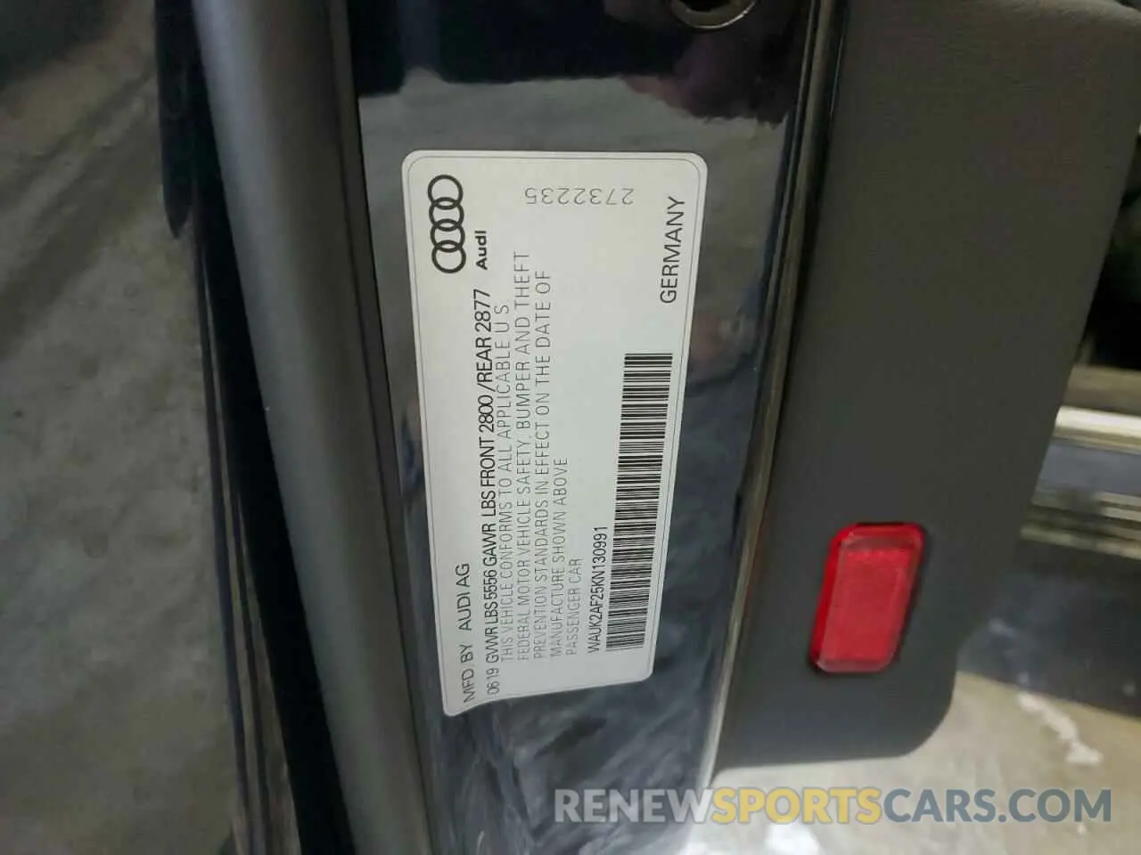 12 Photograph of a damaged car WAUK2AF25KN130991 AUDI A6 2019