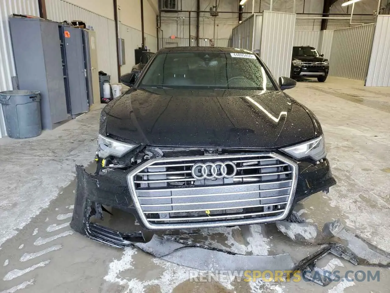 5 Photograph of a damaged car WAUK2AF25KN130991 AUDI A6 2019