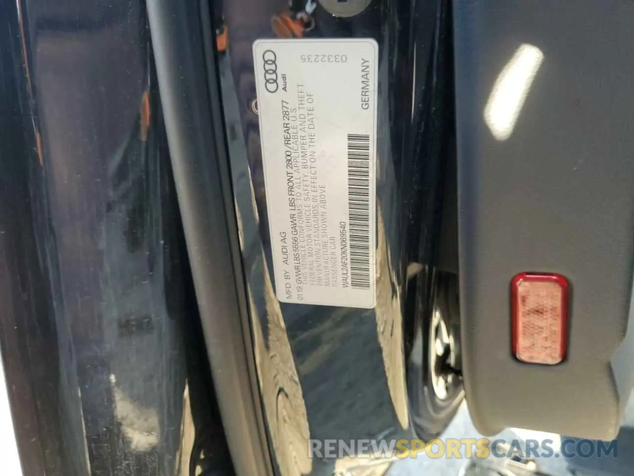 14 Photograph of a damaged car WAUL2AF20KN069540 AUDI A6 2019