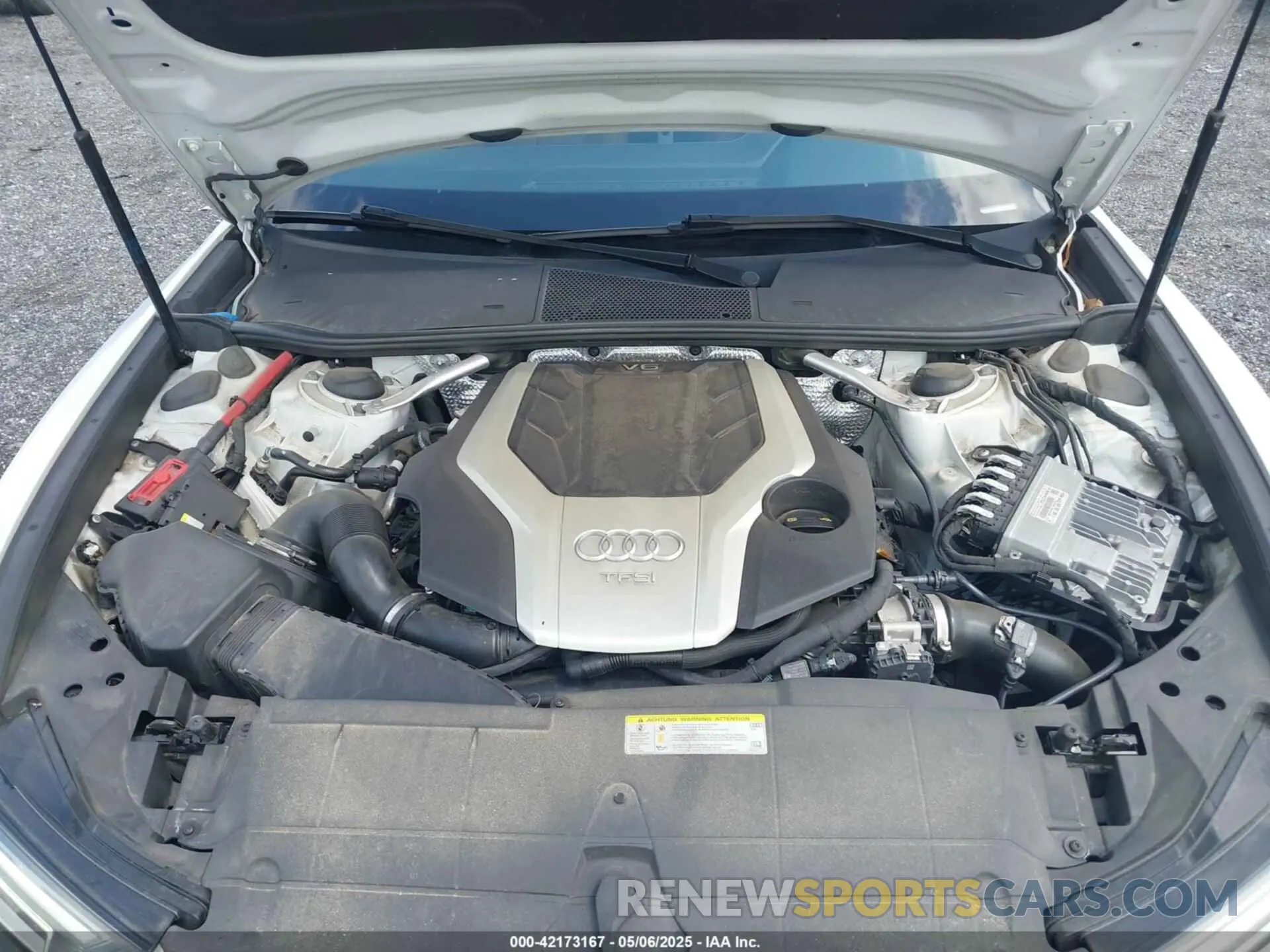 10 Photograph of a damaged car WAUL2AF21KN026776 AUDI A6 2019