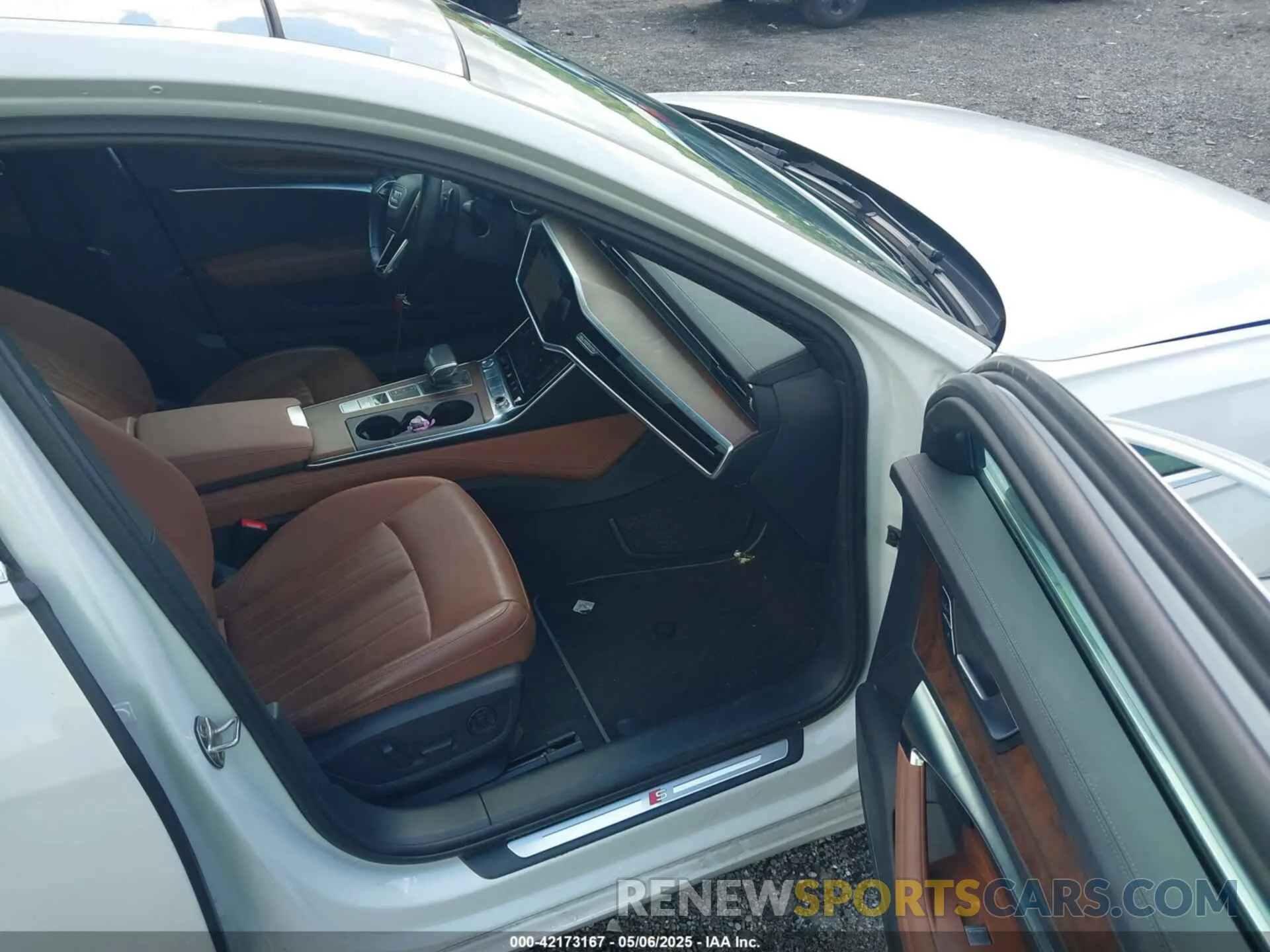 5 Photograph of a damaged car WAUL2AF21KN026776 AUDI A6 2019