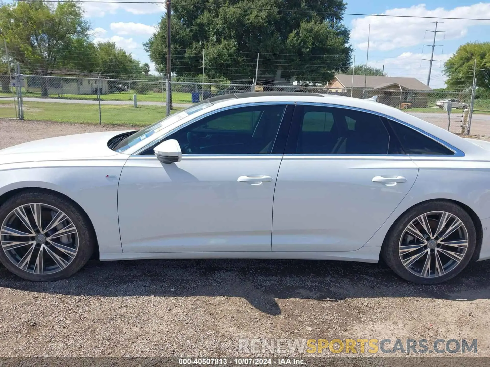 15 Photograph of a damaged car WAUL2AF22KN108998 AUDI A6 2019