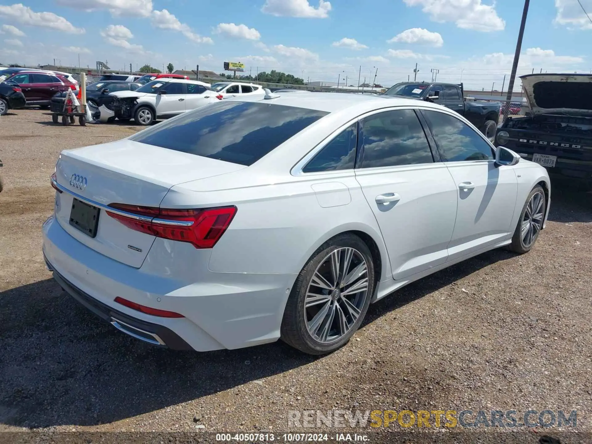 4 Photograph of a damaged car WAUL2AF22KN108998 AUDI A6 2019