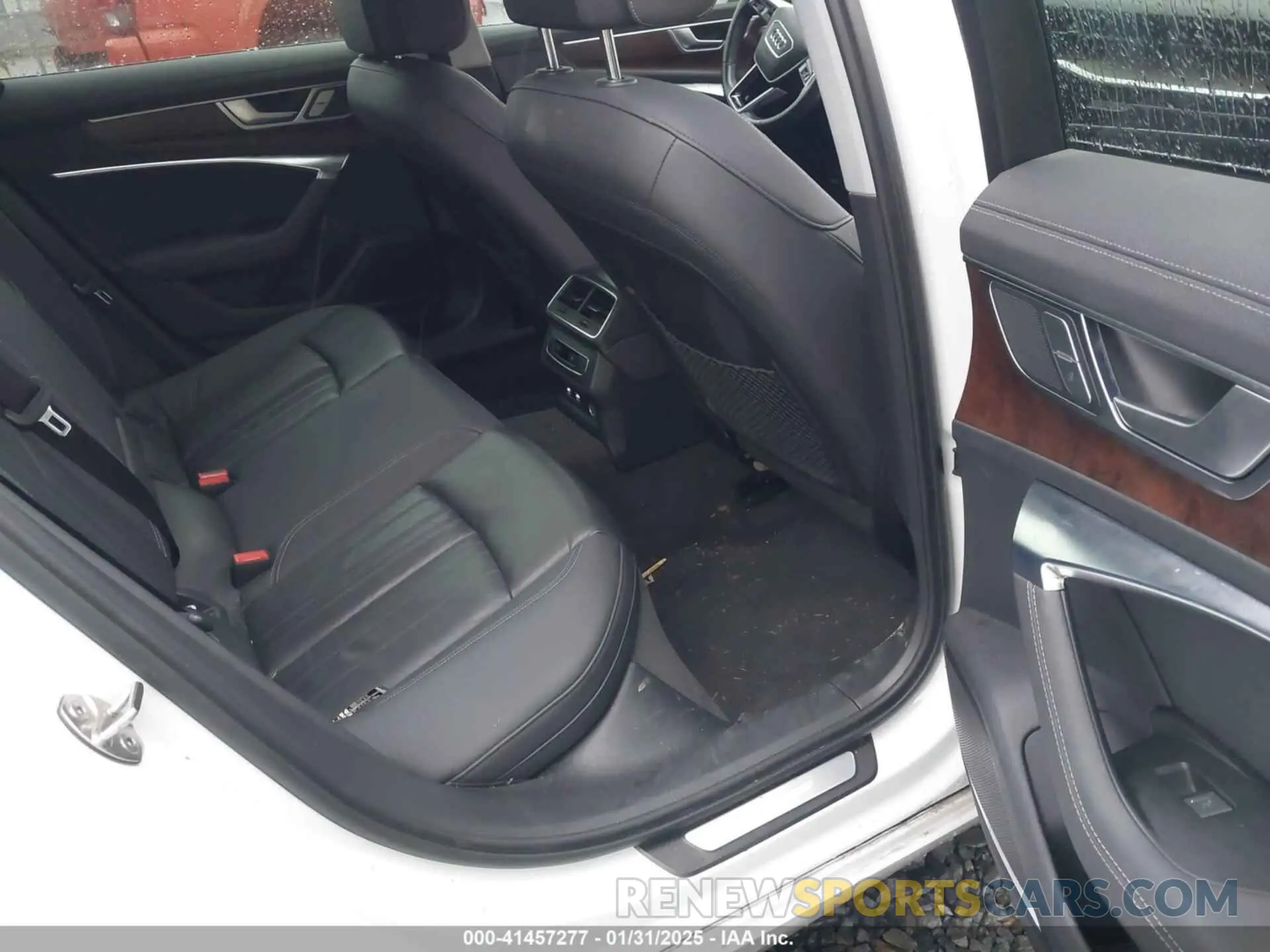 8 Photograph of a damaged car WAUL2AF23KN098594 AUDI A6 2019