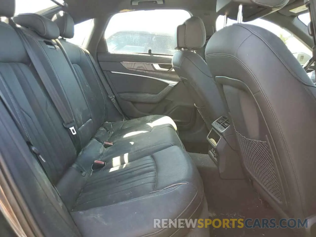 10 Photograph of a damaged car WAUL2AF24KN024570 AUDI A6 2019