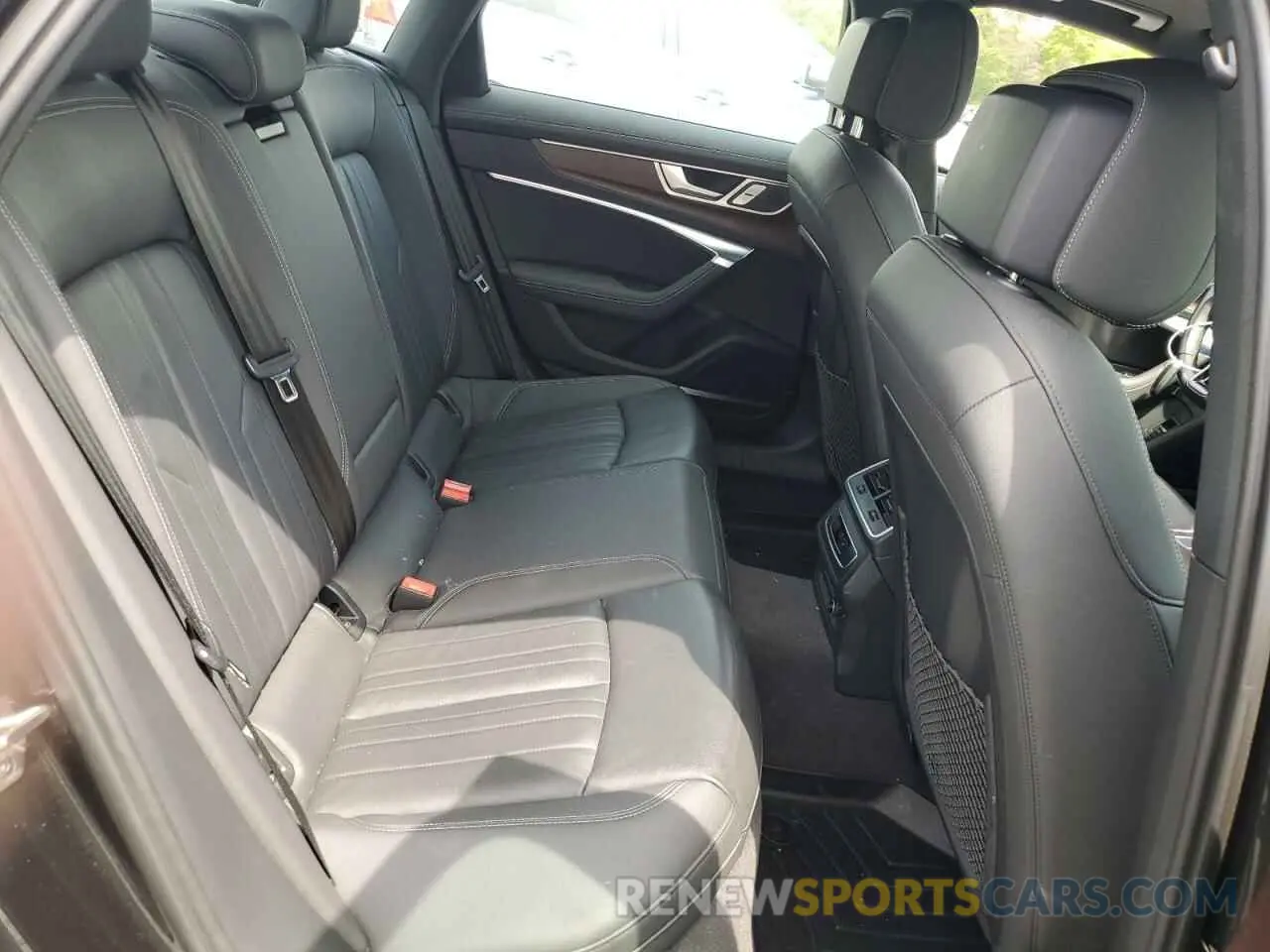 10 Photograph of a damaged car WAUL2AF28KN101151 AUDI A6 2019