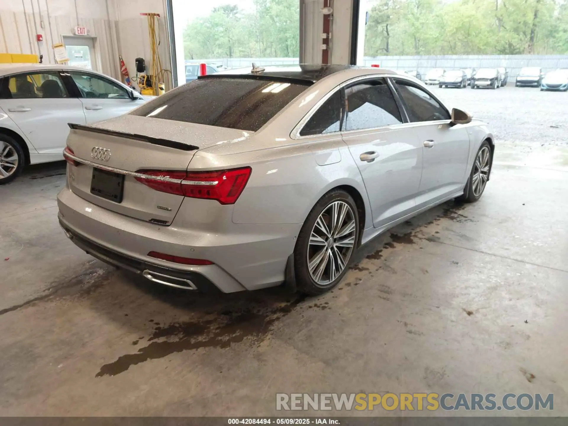 4 Photograph of a damaged car WAUL2AF29KN078849 AUDI A6 2019