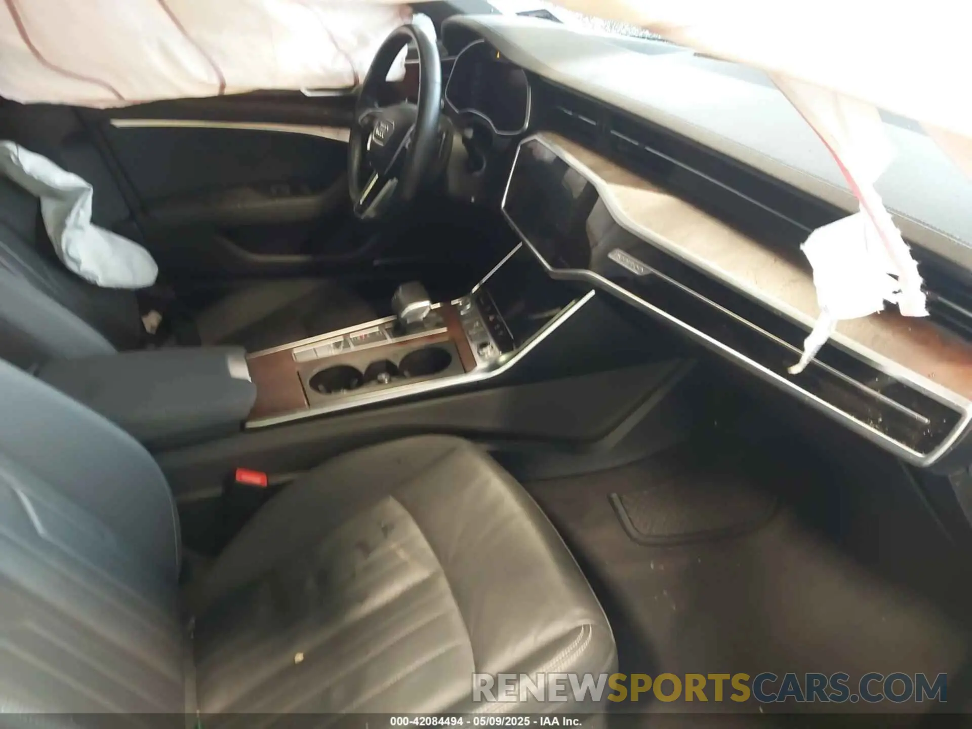 5 Photograph of a damaged car WAUL2AF29KN078849 AUDI A6 2019