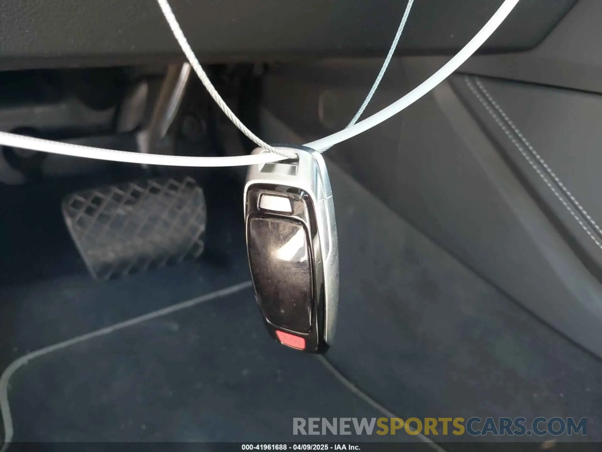 11 Photograph of a damaged car WAUM2AF20KN036462 AUDI A6 2019