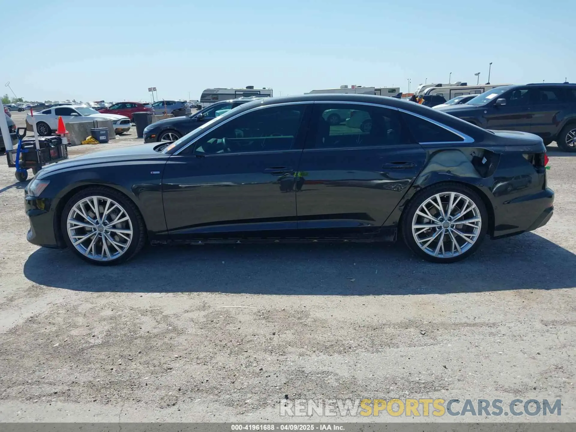 15 Photograph of a damaged car WAUM2AF20KN036462 AUDI A6 2019