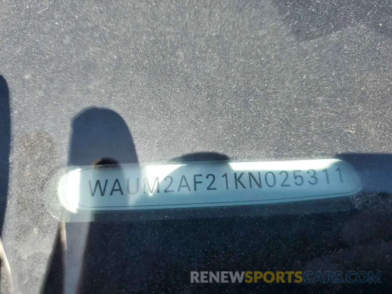12 Photograph of a damaged car WAUM2AF21KN025311 AUDI A6 2019