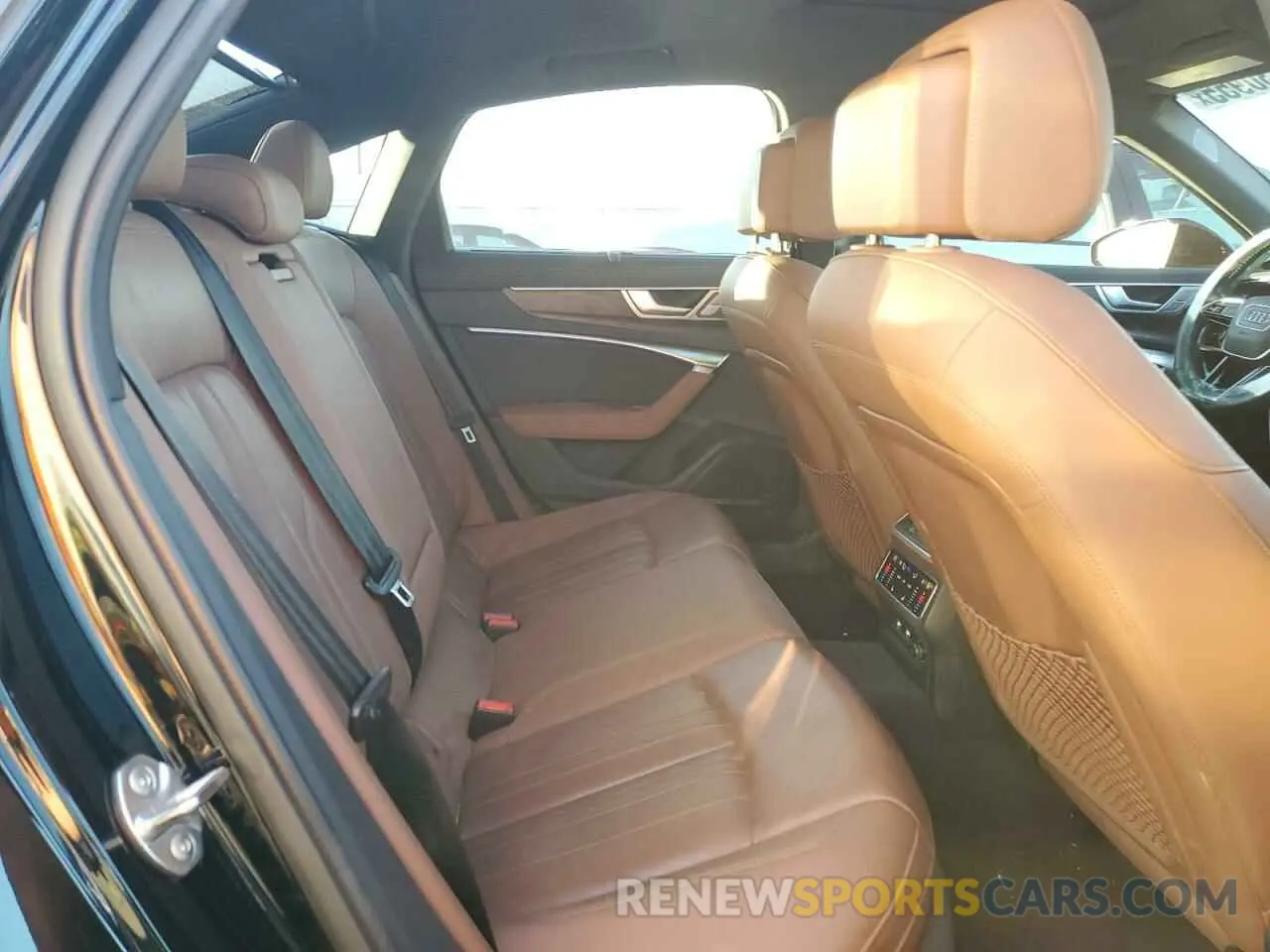 10 Photograph of a damaged car WAUM2AF21KN072452 AUDI A6 2019
