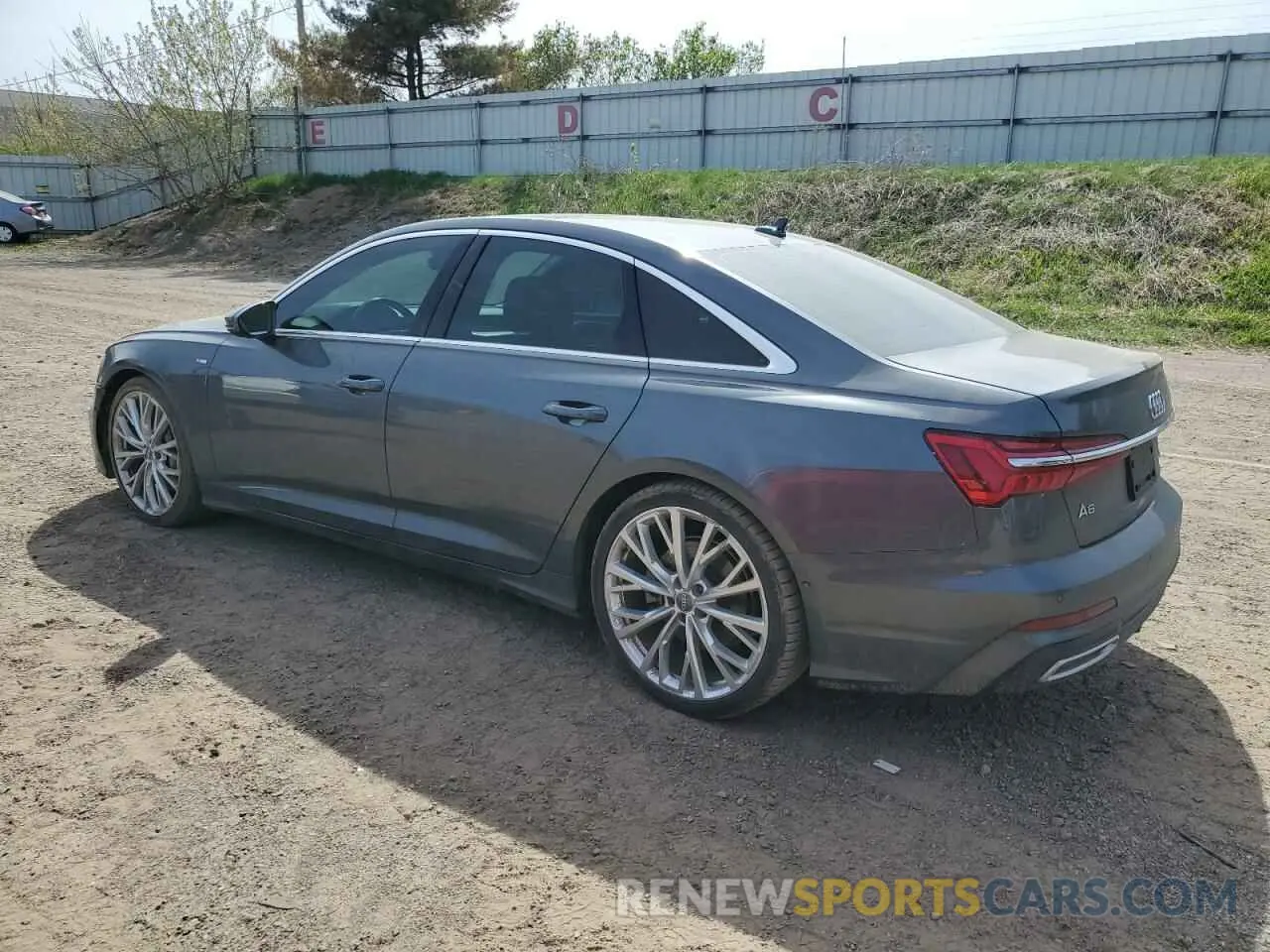 2 Photograph of a damaged car WAUM2AF21KN094175 AUDI A6 2019