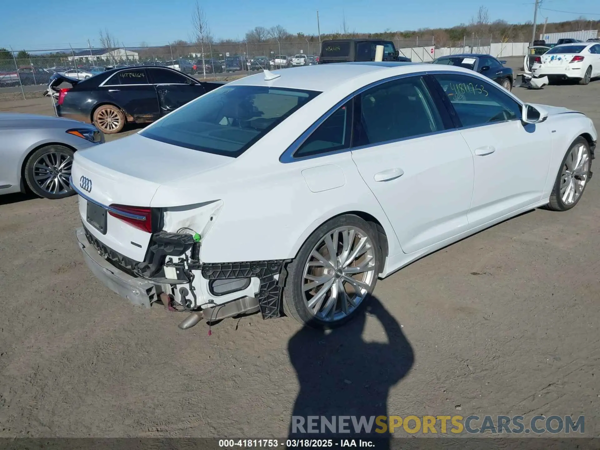 4 Photograph of a damaged car WAUM2AF22KN044384 AUDI A6 2019
