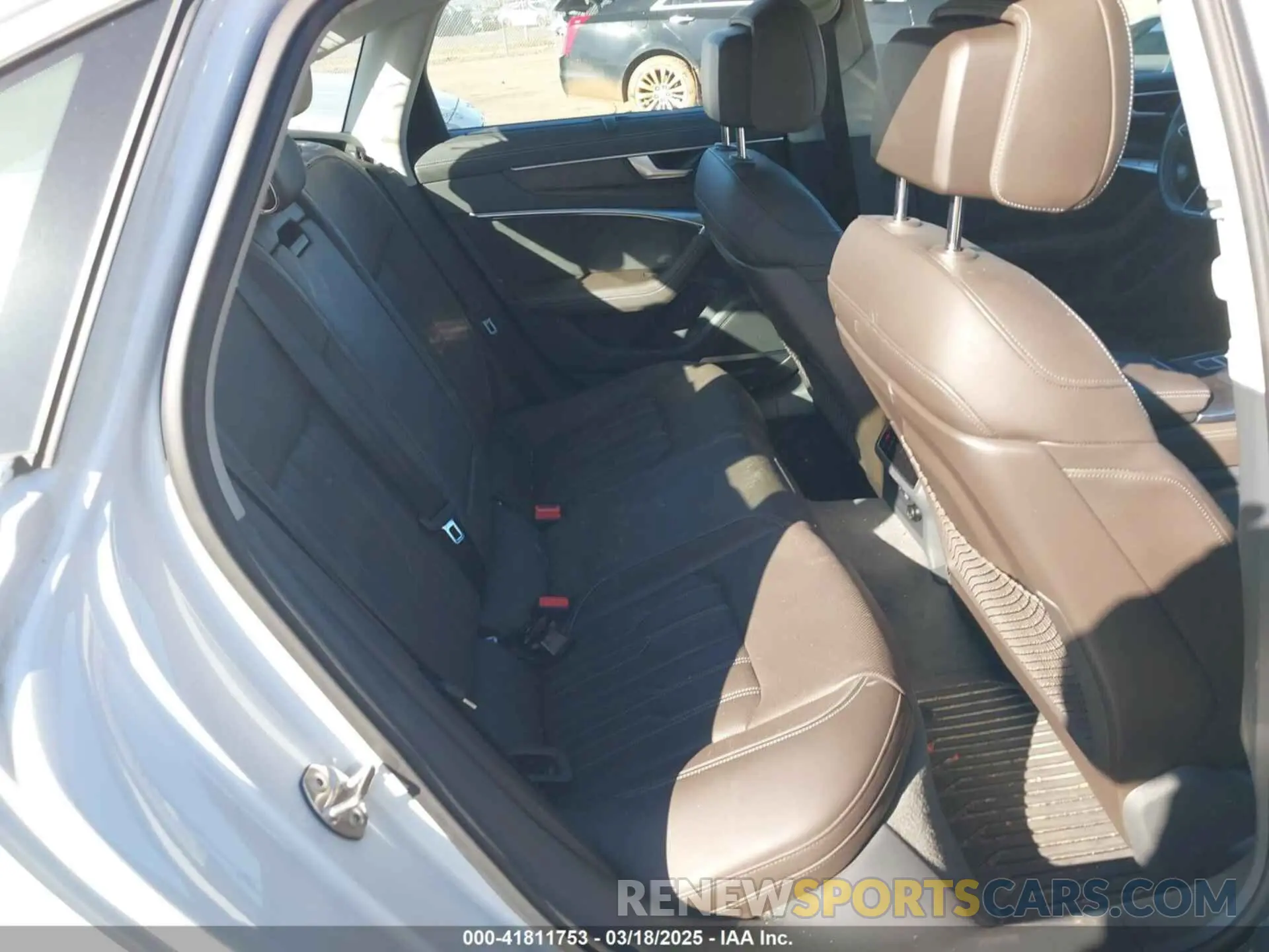 8 Photograph of a damaged car WAUM2AF22KN044384 AUDI A6 2019