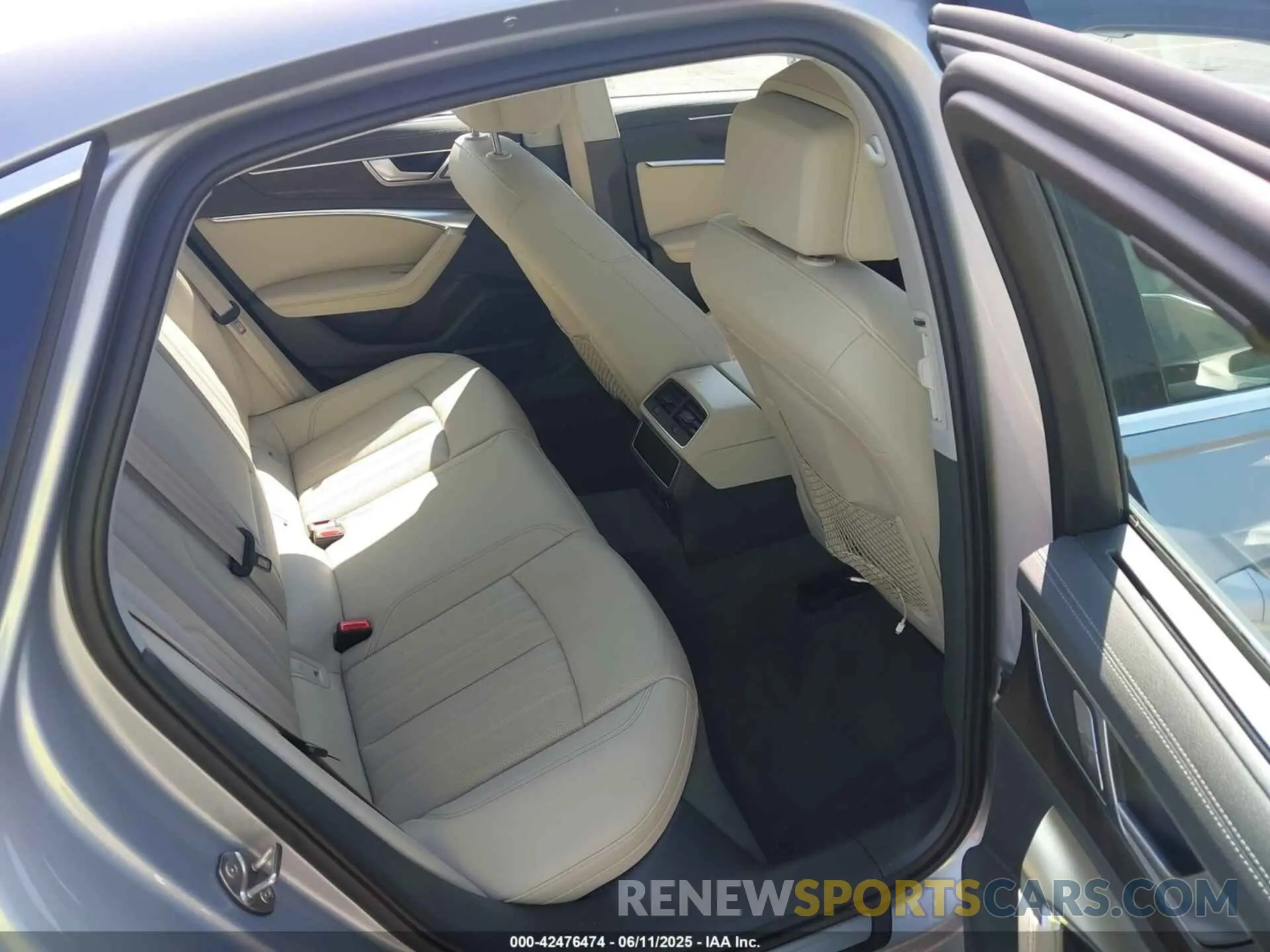 8 Photograph of a damaged car WAUM2AF24KN051949 AUDI A6 2019