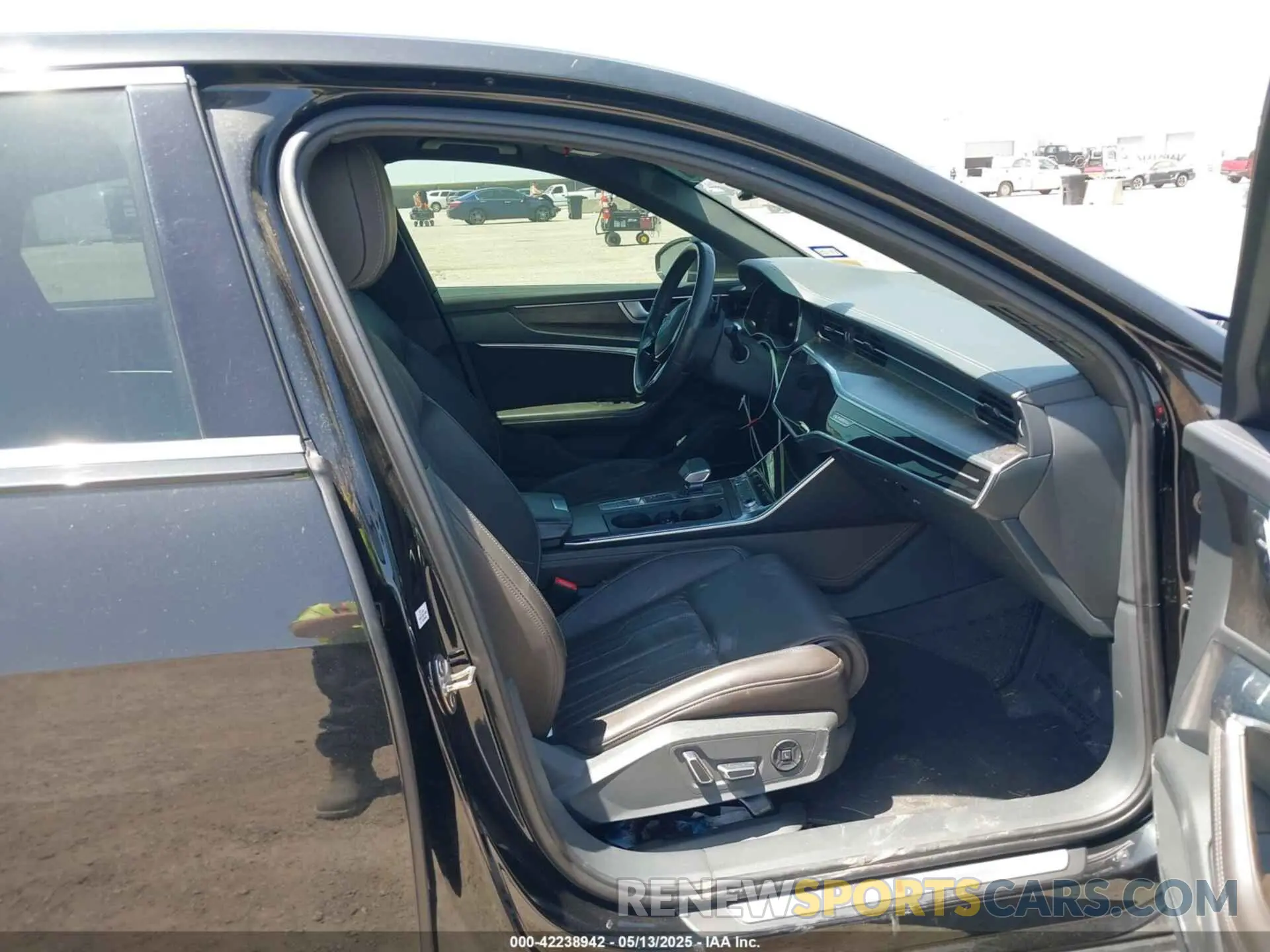 5 Photograph of a damaged car WAUM2AF25KN058165 AUDI A6 2019