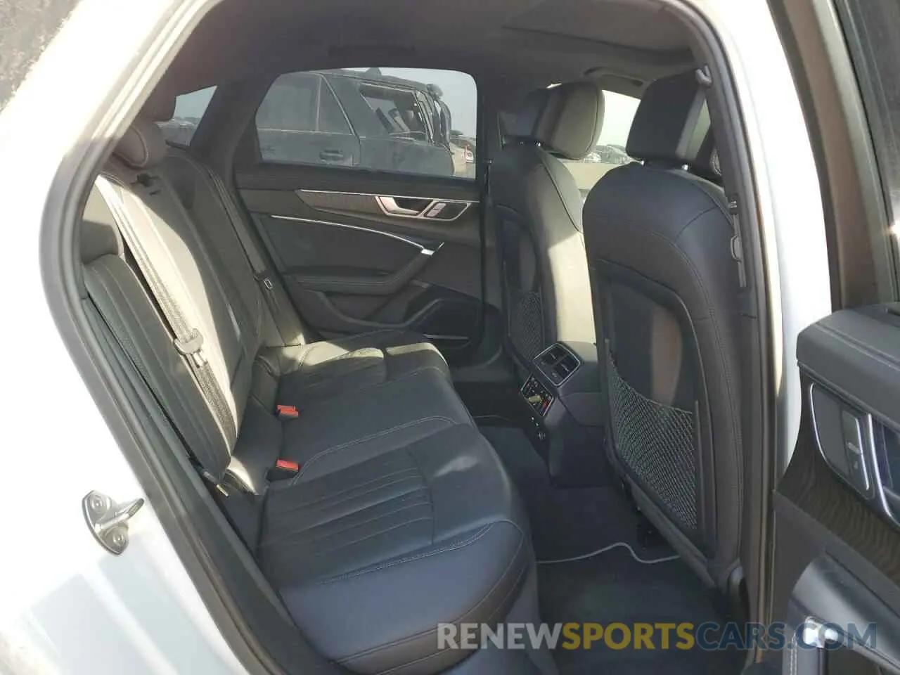 10 Photograph of a damaged car WAUM2AF29KN091590 AUDI A6 2019
