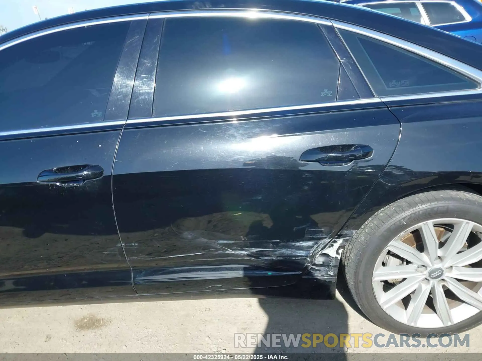 6 Photograph of a damaged car WAUD8AF25LN040474 AUDI A6 2020
