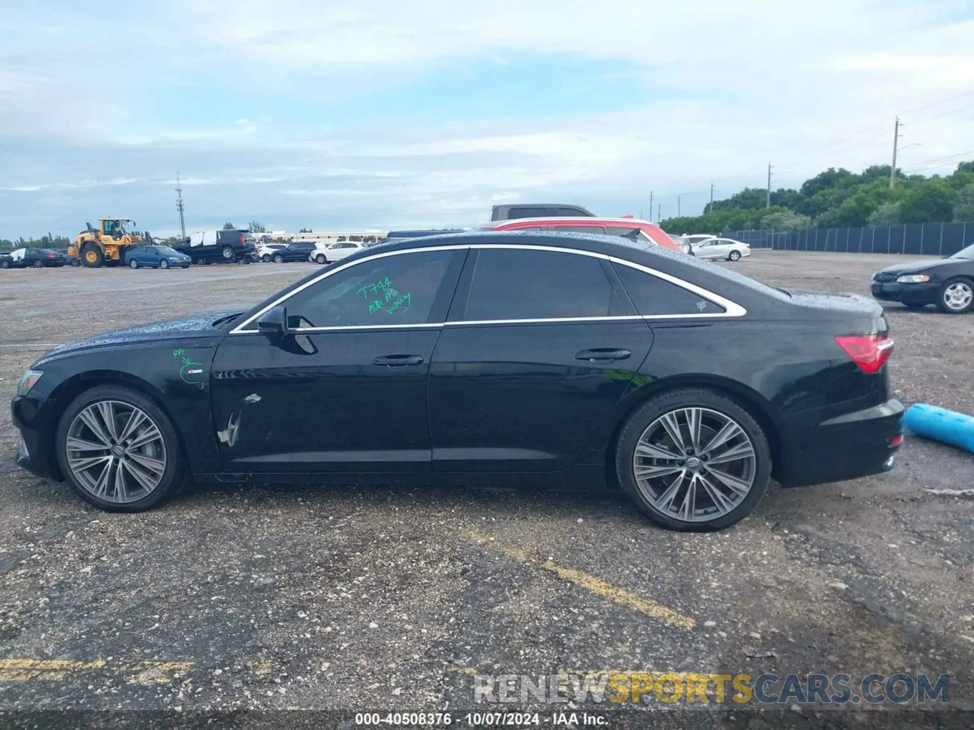 14 Photograph of a damaged car WAUD8AF26LN052441 AUDI A6 2020