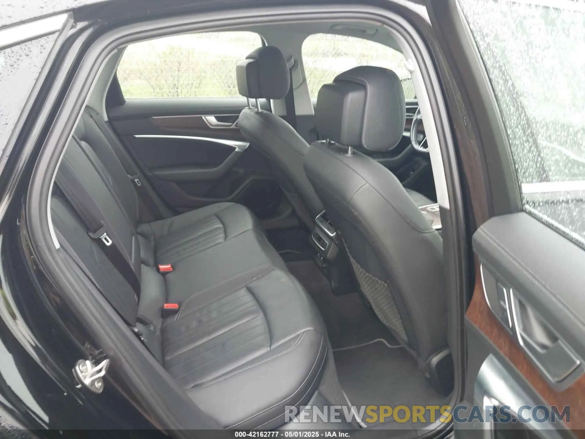 8 Photograph of a damaged car WAUD8AF28LN038685 AUDI A6 2020