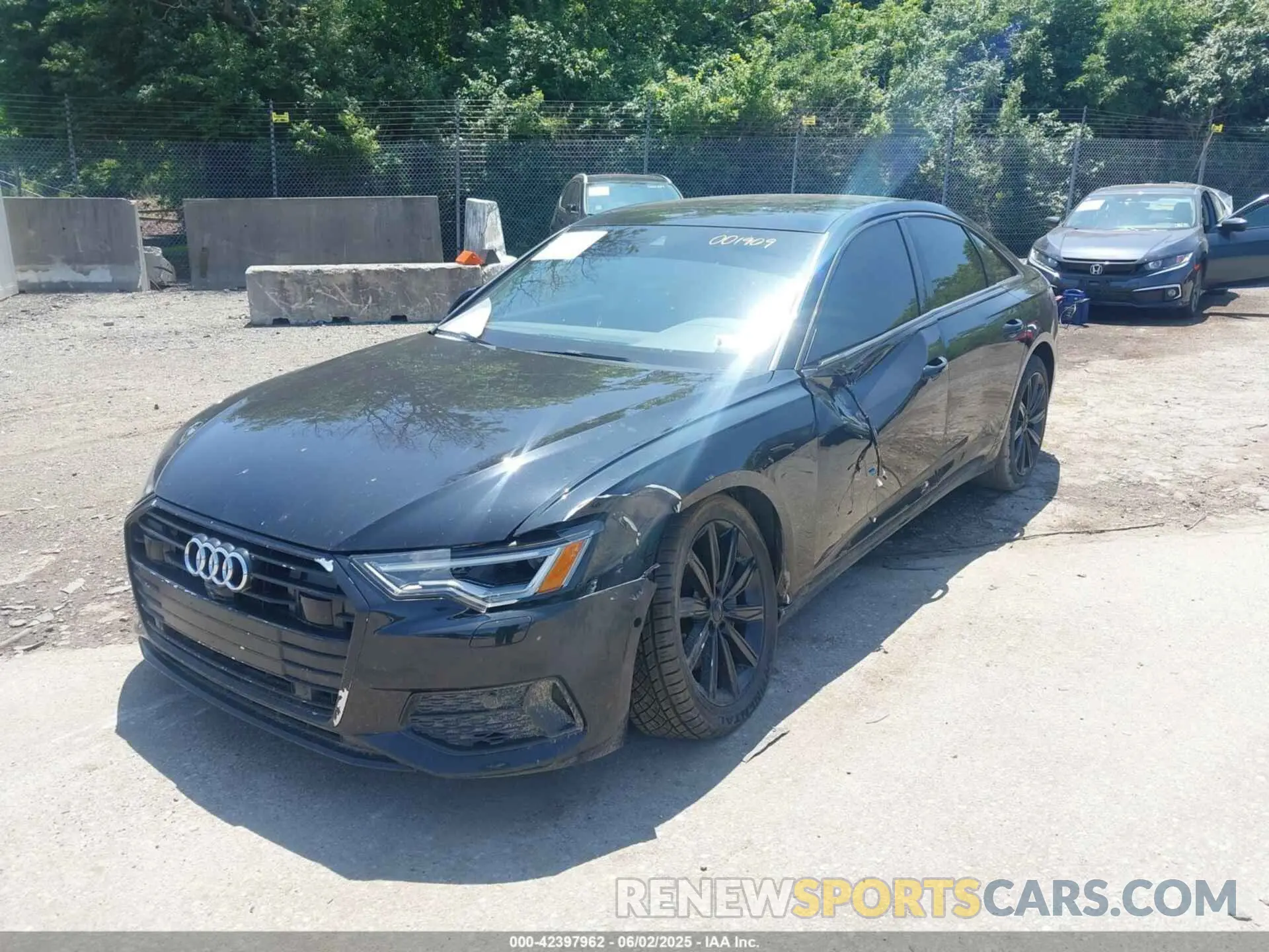 17 Photograph of a damaged car WAUE8AF20LN001909 AUDI A6 2020