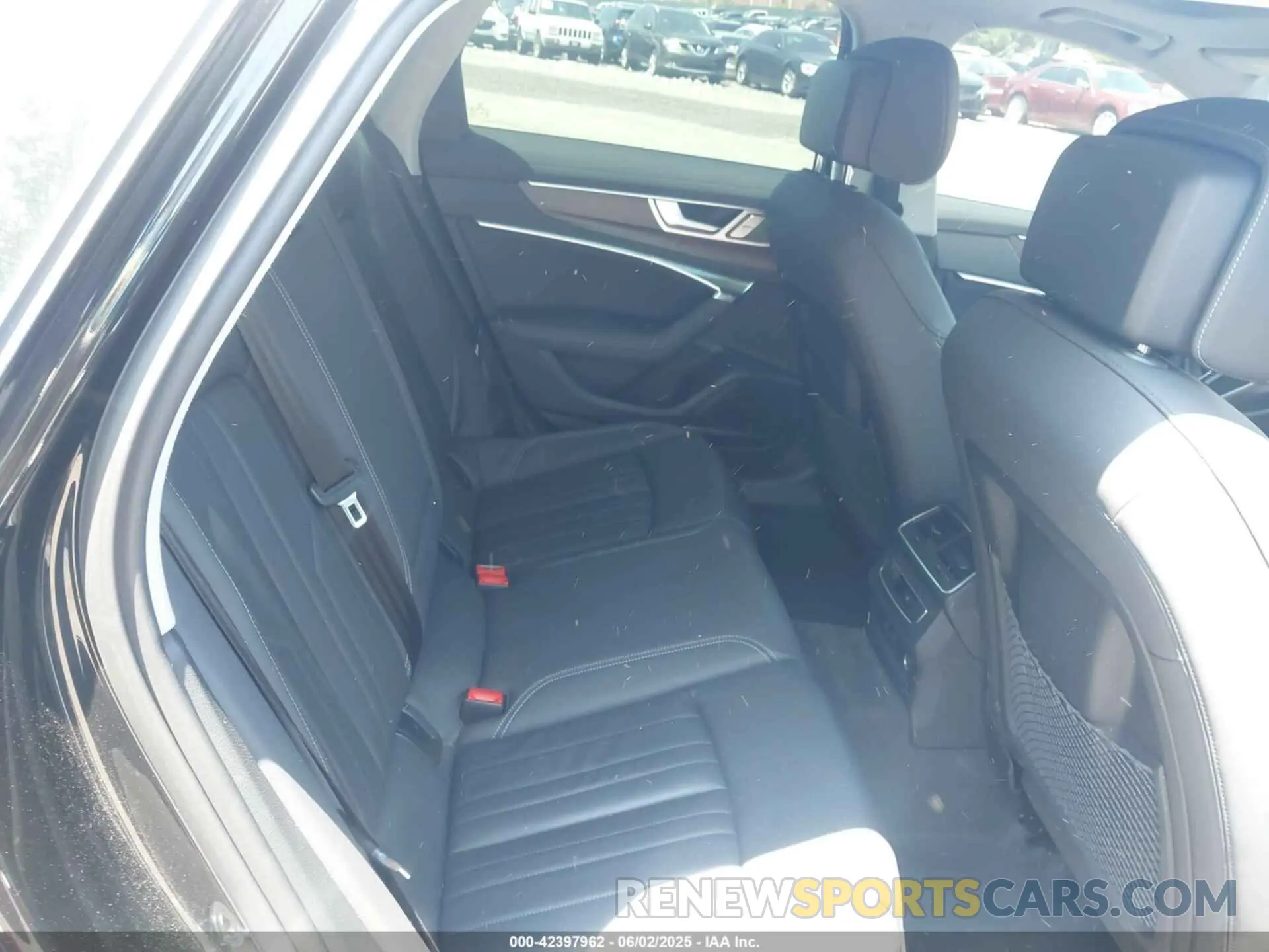 8 Photograph of a damaged car WAUE8AF20LN001909 AUDI A6 2020