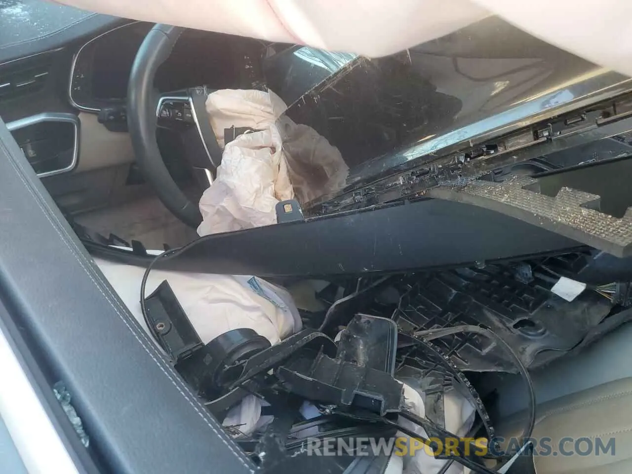 8 Photograph of a damaged car WAUL2AF2XLN077971 AUDI A6 2020