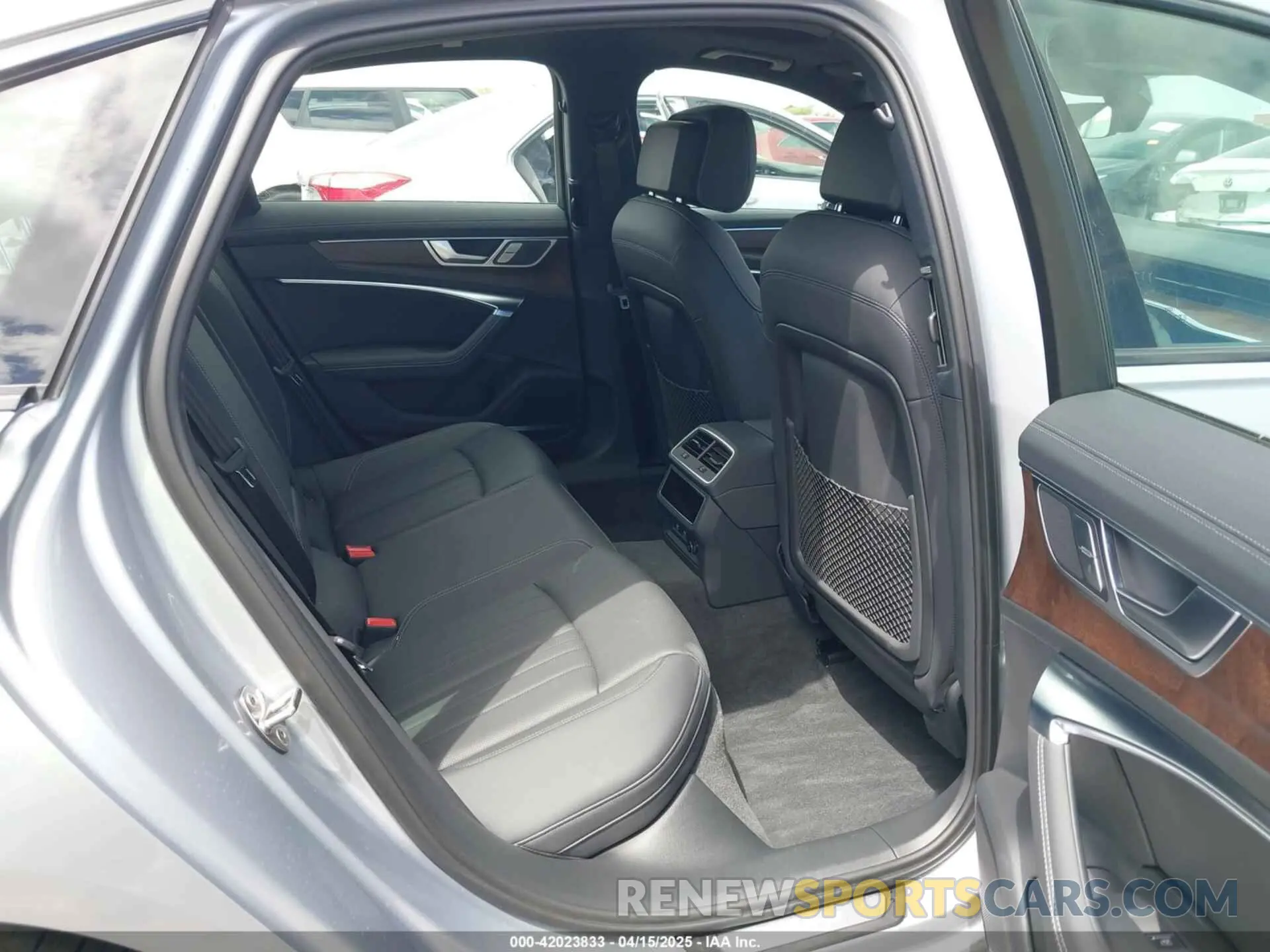 8 Photograph of a damaged car WAUM2AF21LN061856 AUDI A6 2020