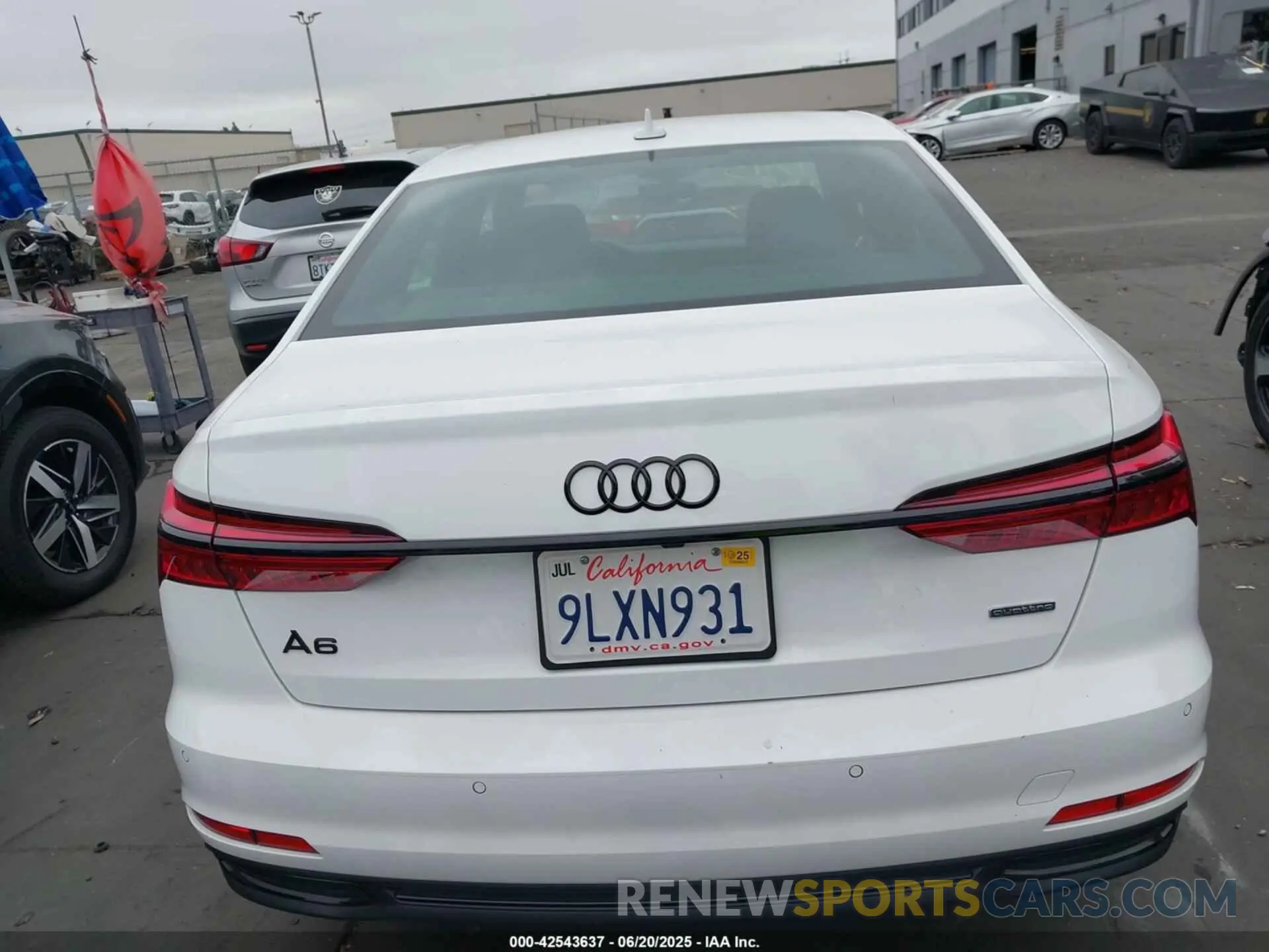 17 Photograph of a damaged car WAUE3AF27MN067955 AUDI A6 2021
