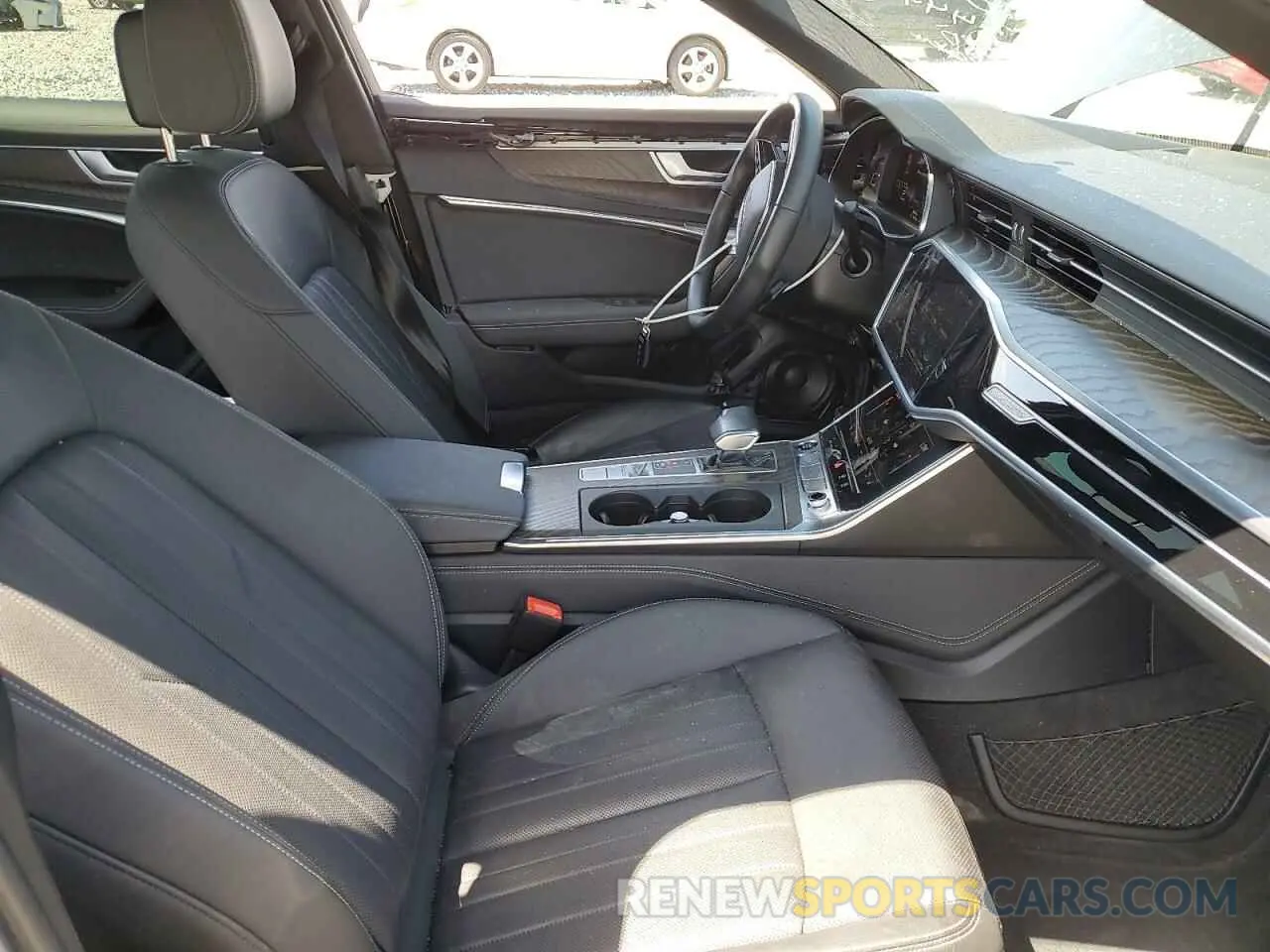 7 Photograph of a damaged car WAUL2AF25MN042577 AUDI A6 2021