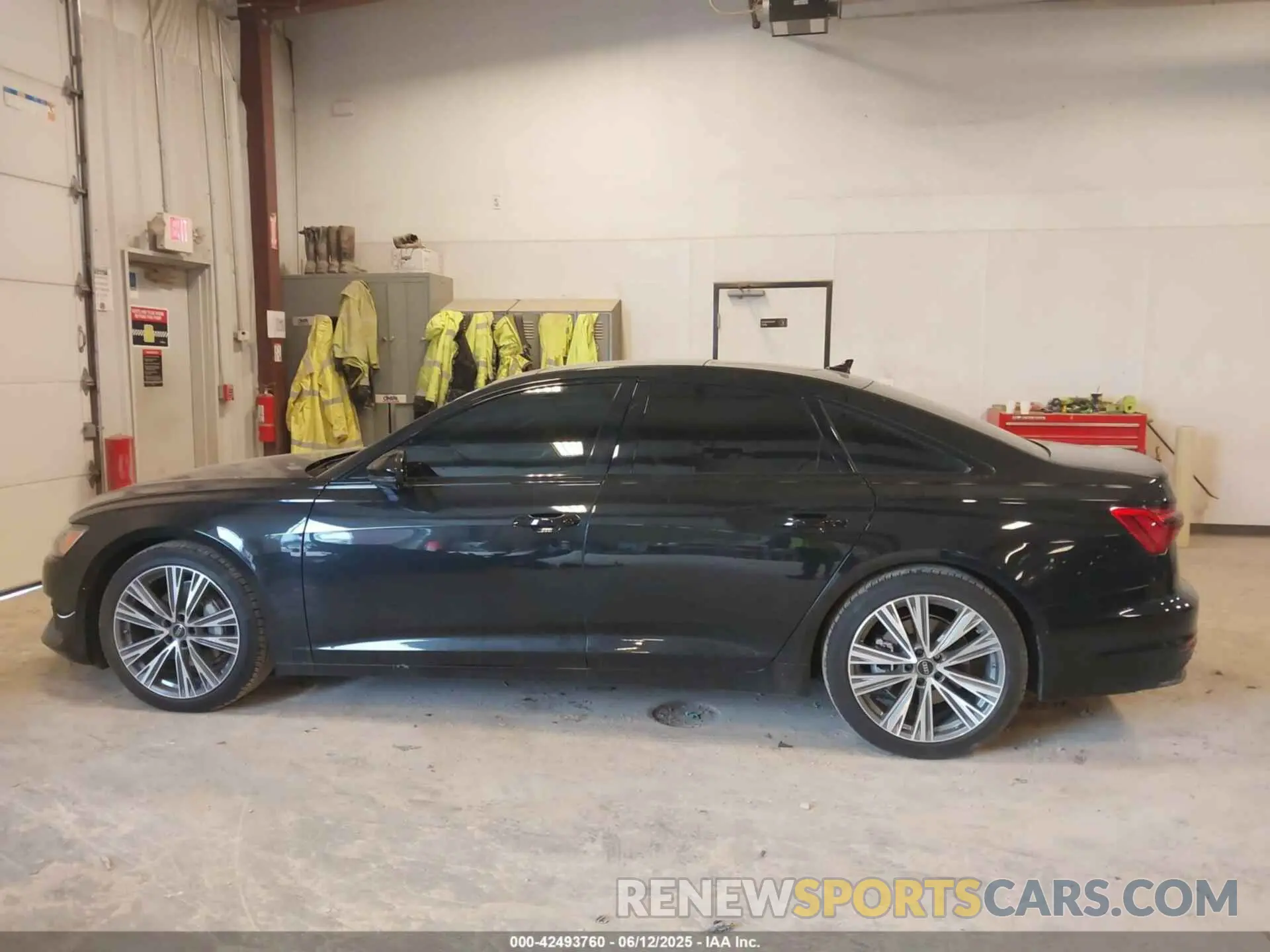 14 Photograph of a damaged car WAUE3BF27RN037125 AUDI A6 2024