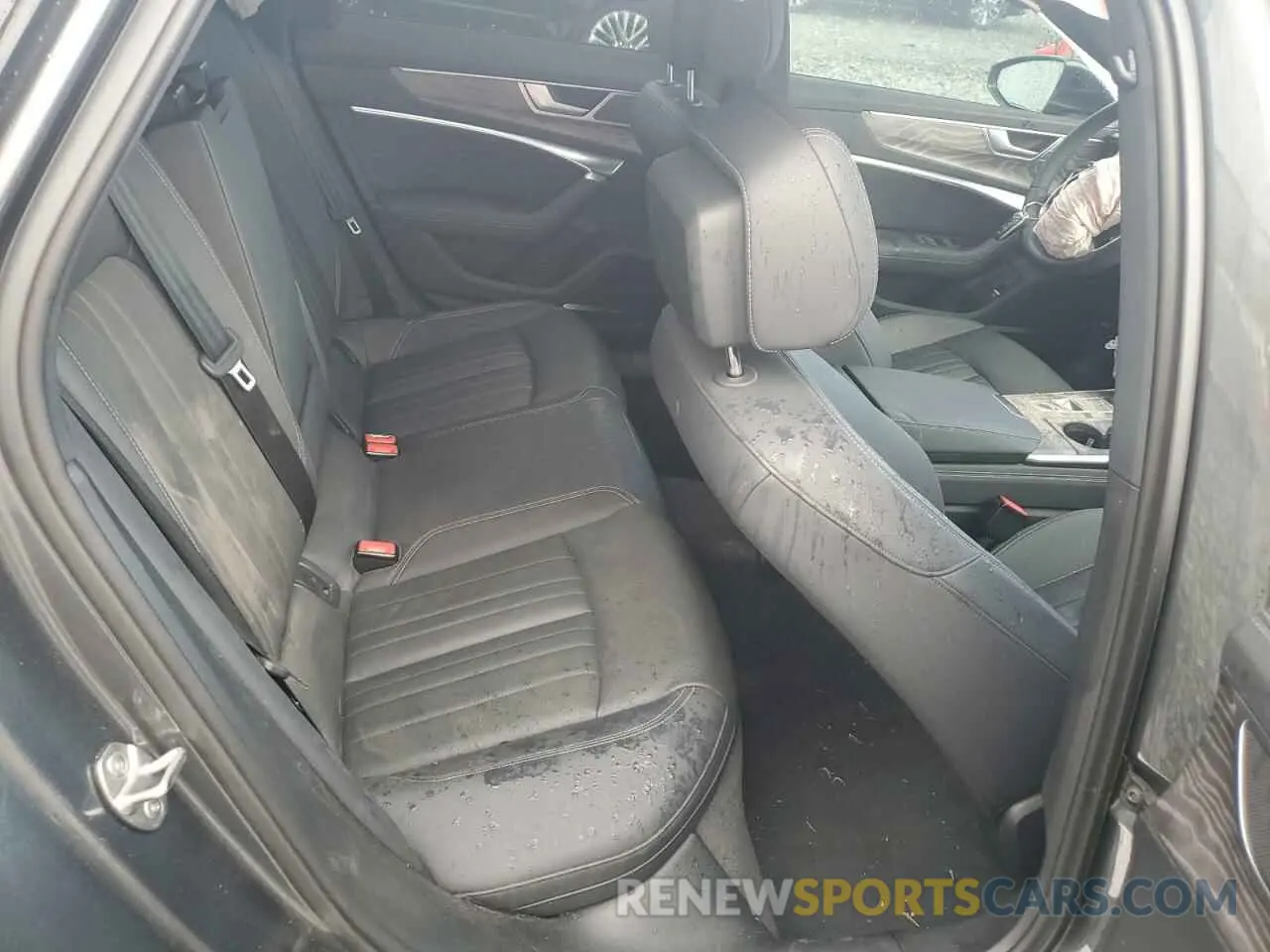 10 Photograph of a damaged car WAUL2BF26RN063595 AUDI A6 2024