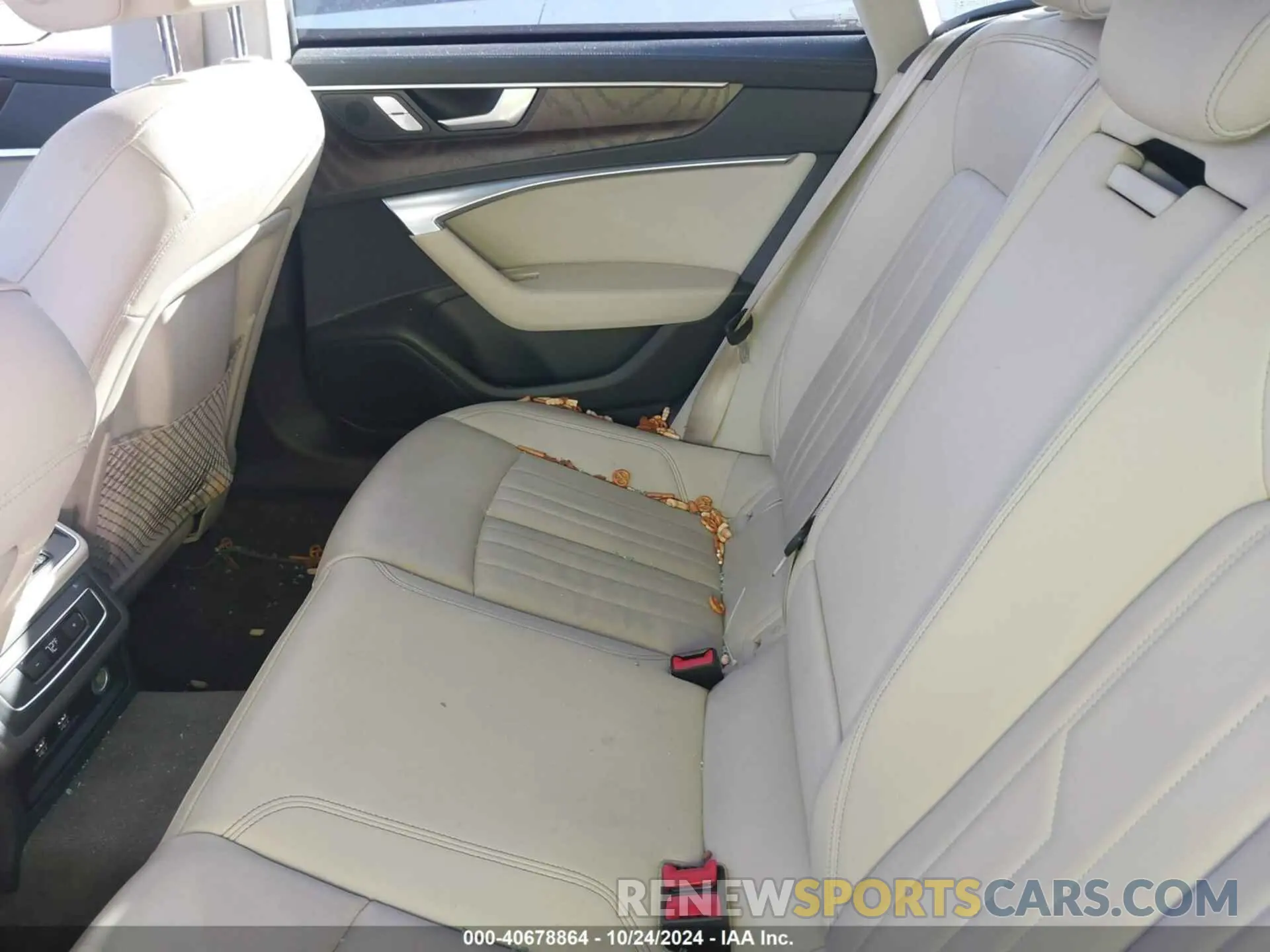 8 Photograph of a damaged car WAUP2AF23KN033262 AUDI A7 2019
