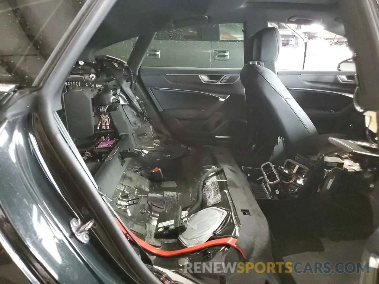 10 Photograph of a damaged car WAUR2AF22KN052569 AUDI A7 2019