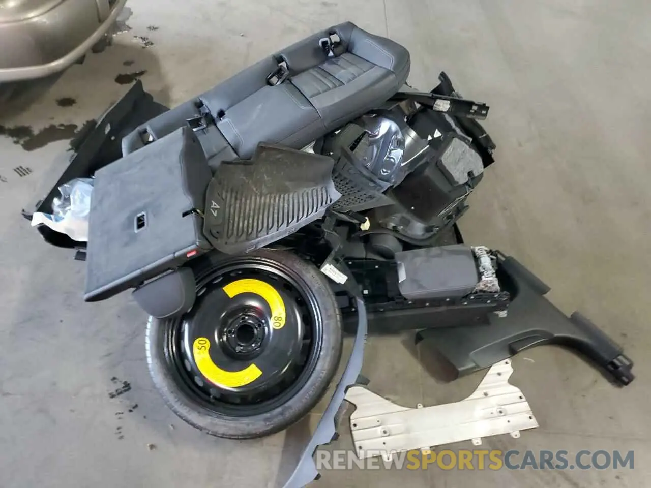 12 Photograph of a damaged car WAUR2AF22KN052569 AUDI A7 2019