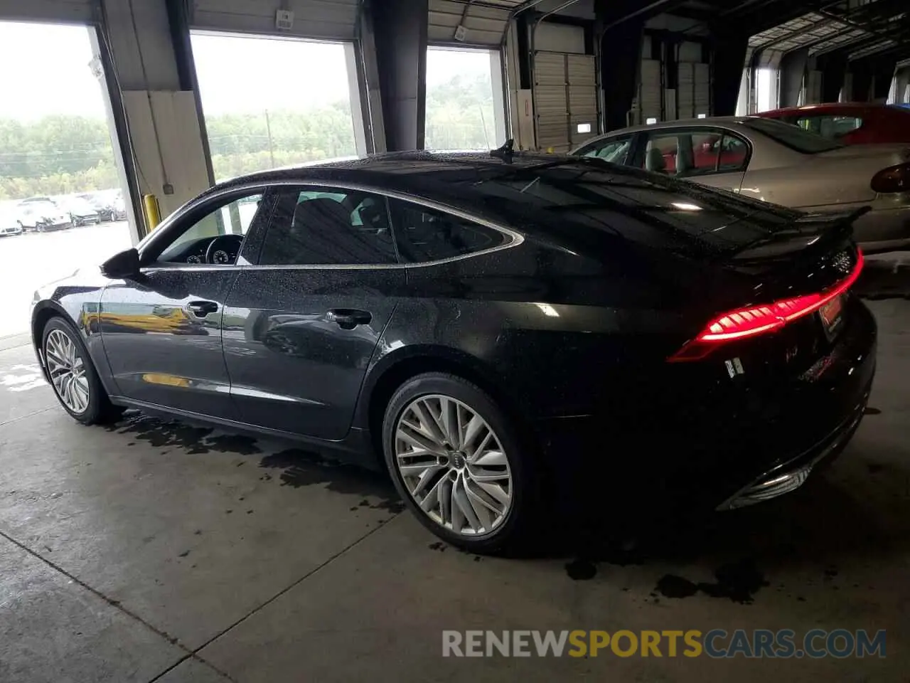 2 Photograph of a damaged car WAUR2AF22KN052569 AUDI A7 2019
