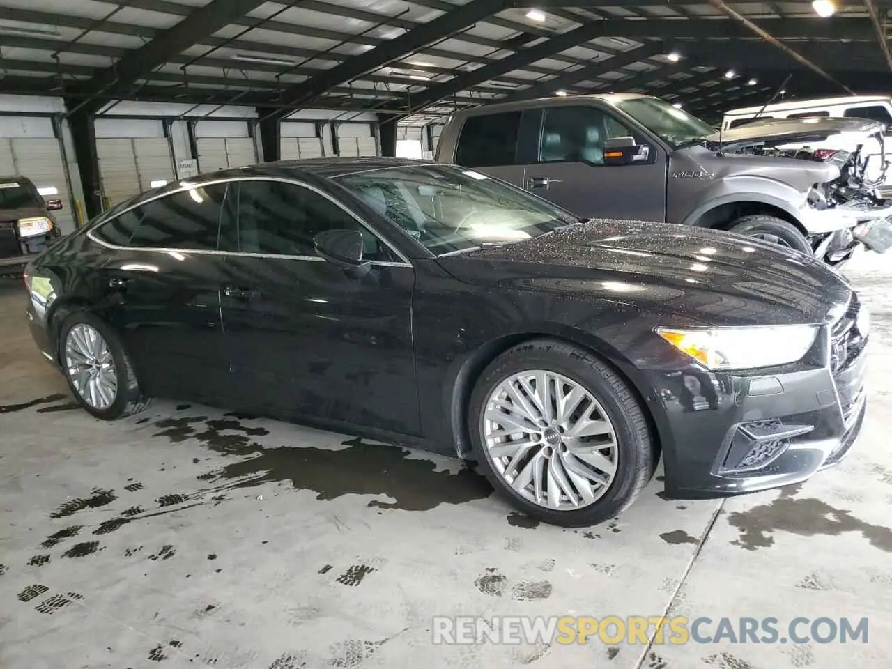 4 Photograph of a damaged car WAUR2AF22KN052569 AUDI A7 2019