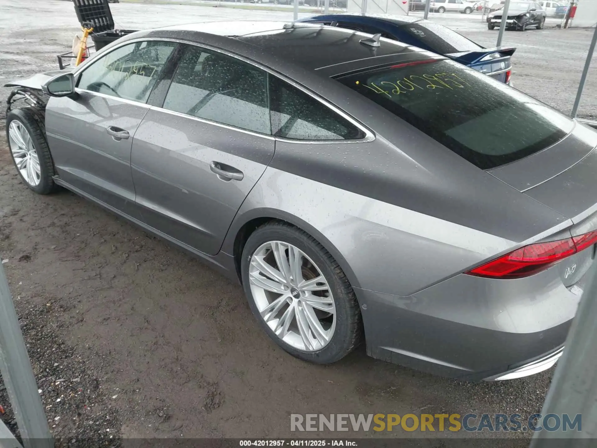 3 Photograph of a damaged car WAUS2AF26KN096155 AUDI A7 2019