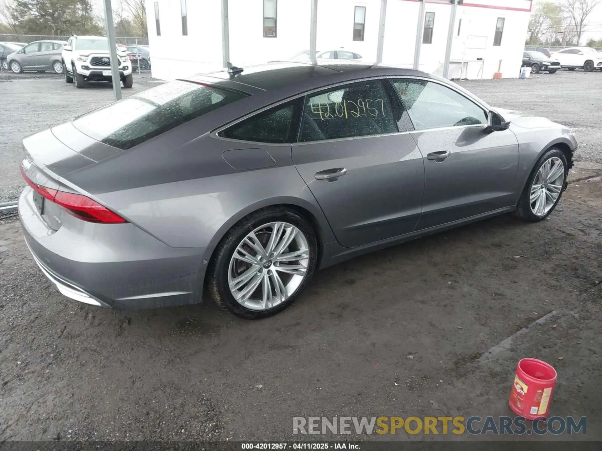 4 Photograph of a damaged car WAUS2AF26KN096155 AUDI A7 2019
