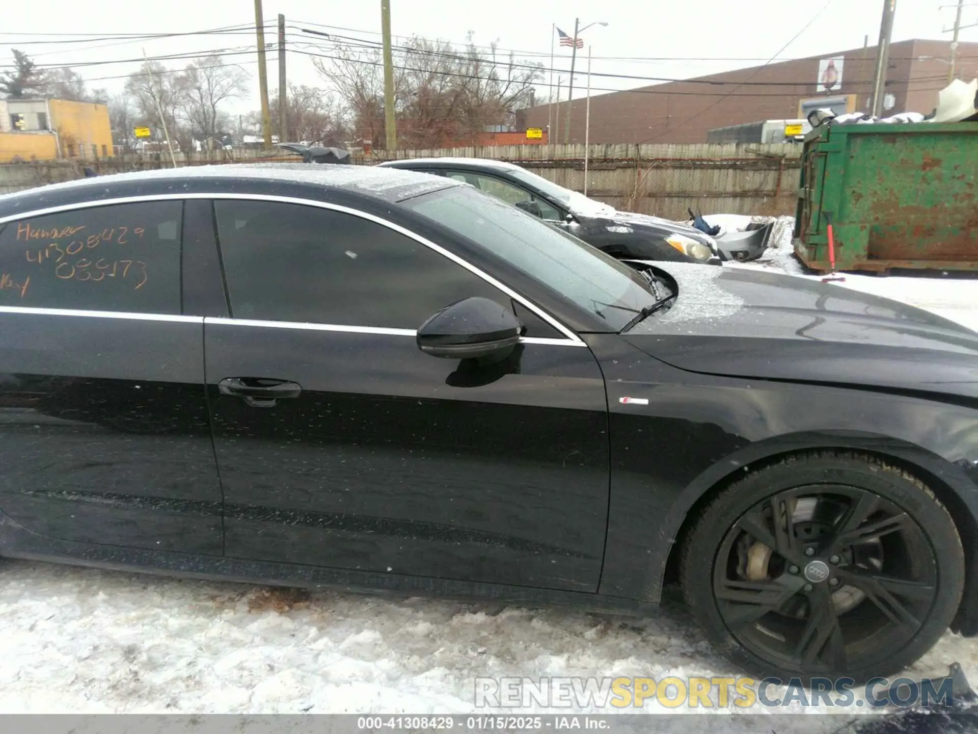 13 Photograph of a damaged car WAUU2AF20KN088173 AUDI A7 2019