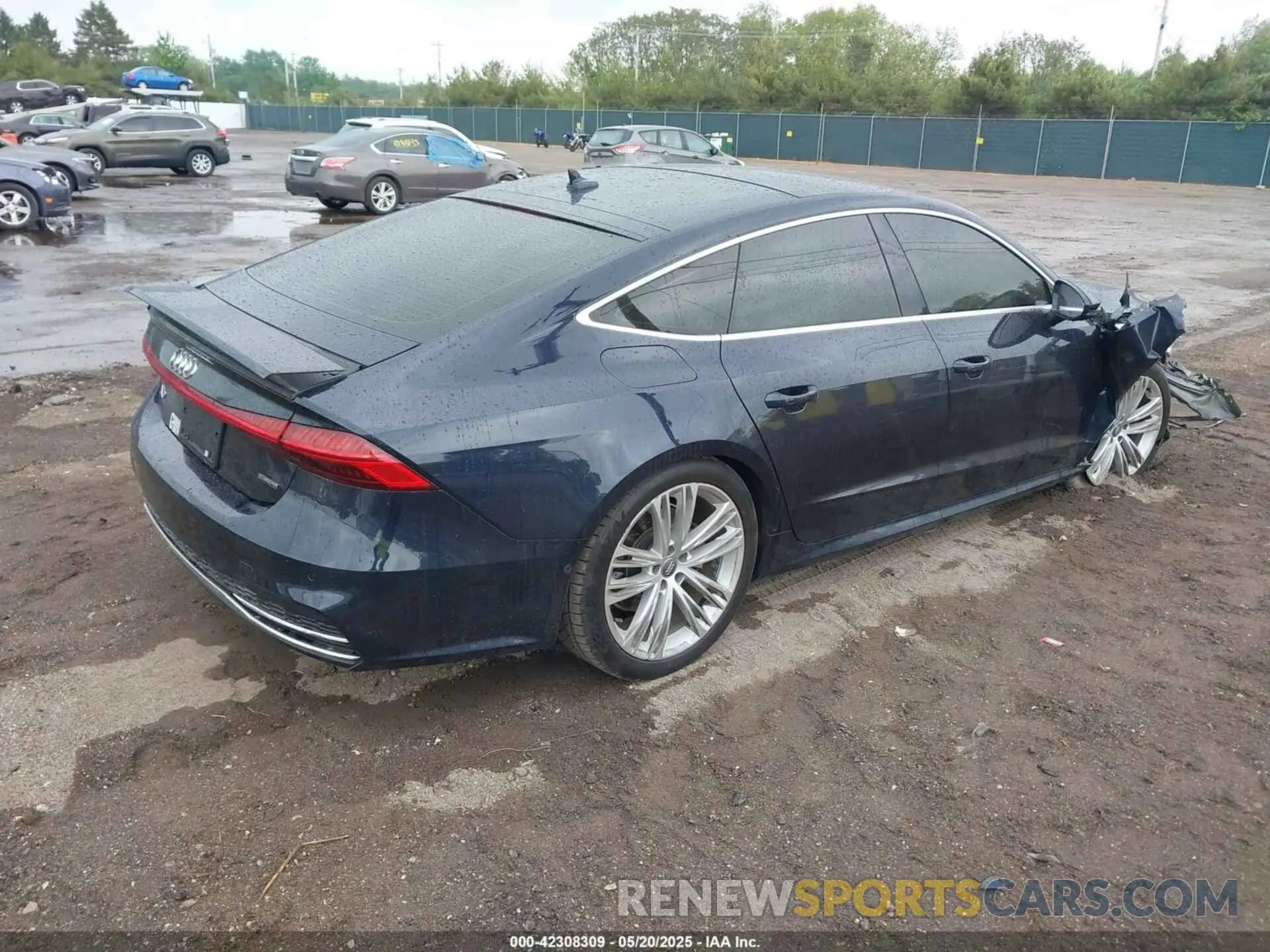 4 Photograph of a damaged car WAUU2AF21KN027334 AUDI A7 2019