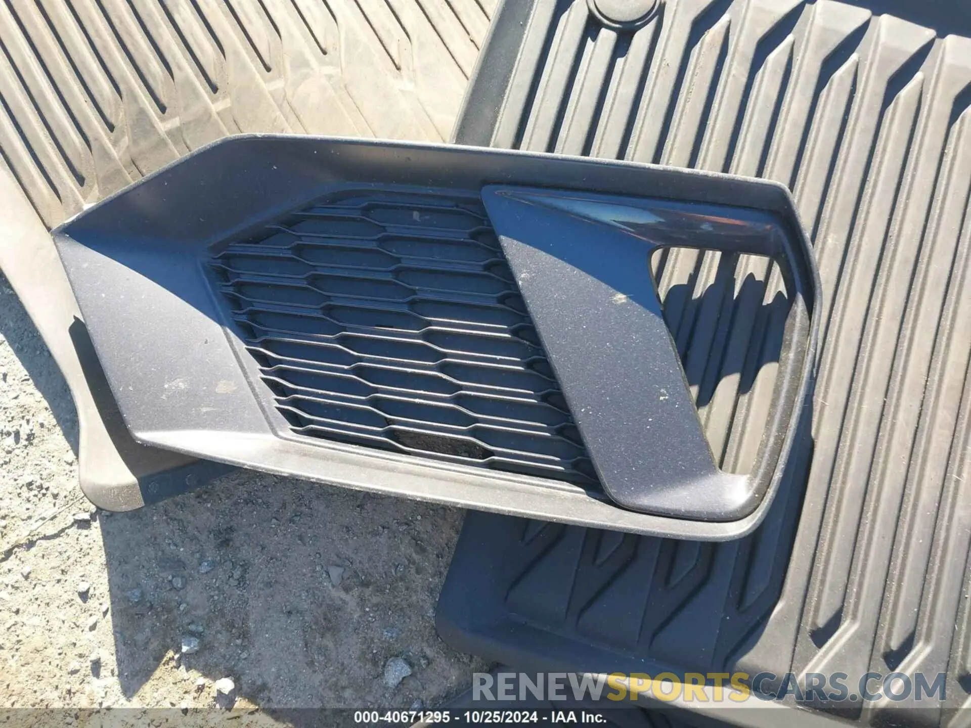 12 Photograph of a damaged car WAUU2AF25KN041379 AUDI A7 2019