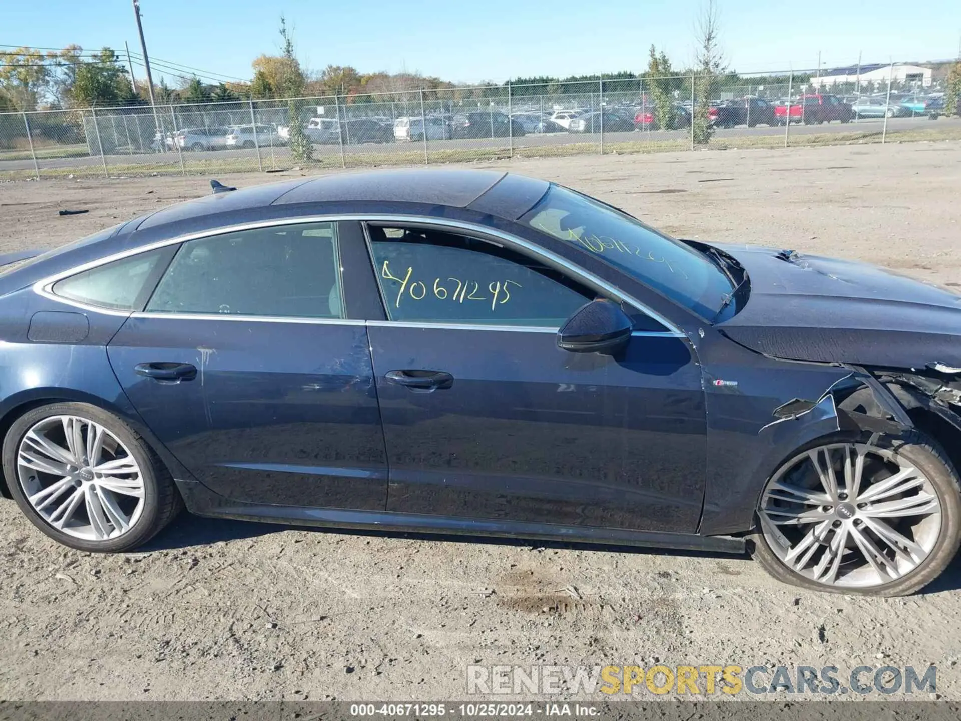 14 Photograph of a damaged car WAUU2AF25KN041379 AUDI A7 2019