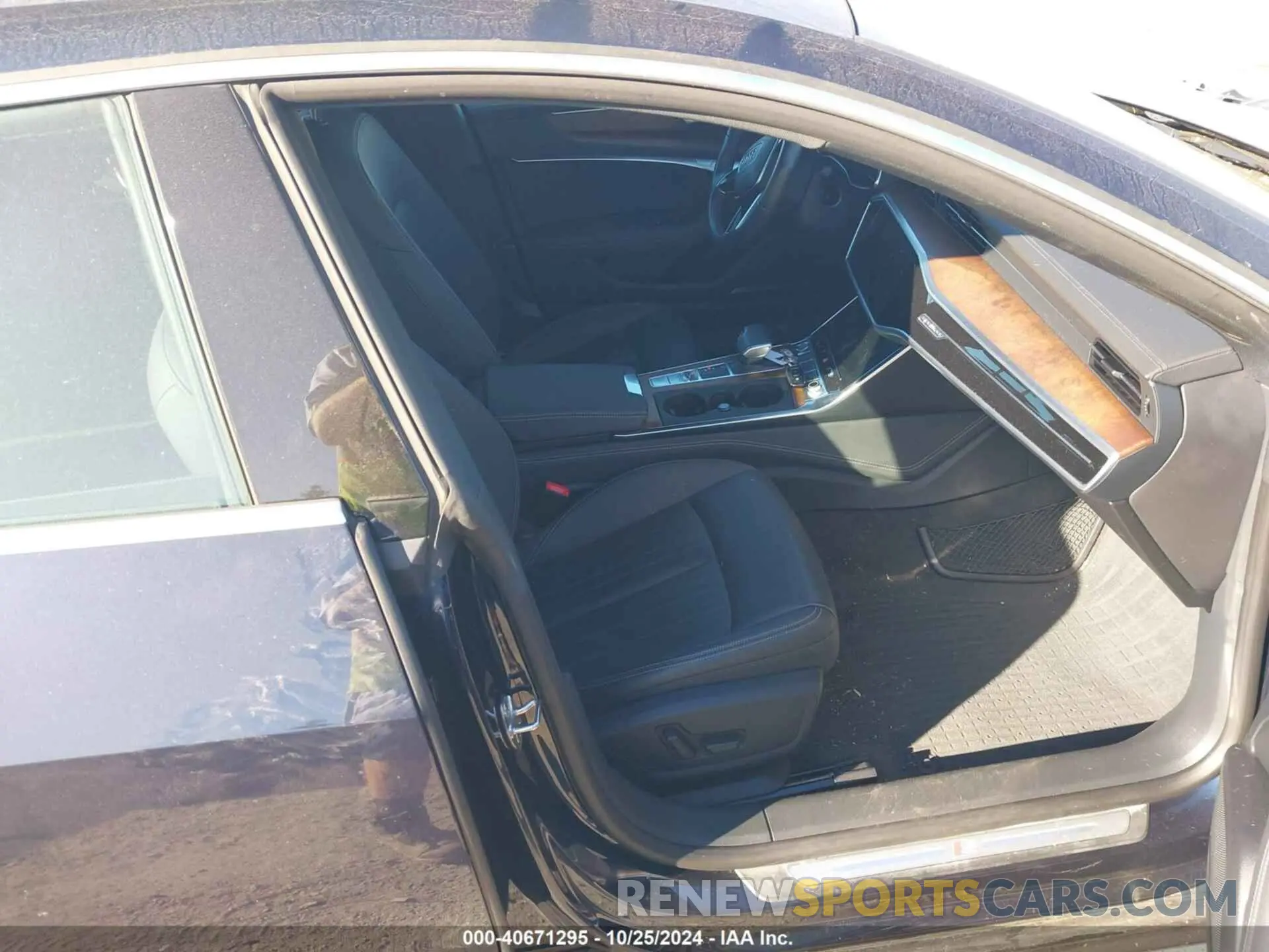 5 Photograph of a damaged car WAUU2AF25KN041379 AUDI A7 2019